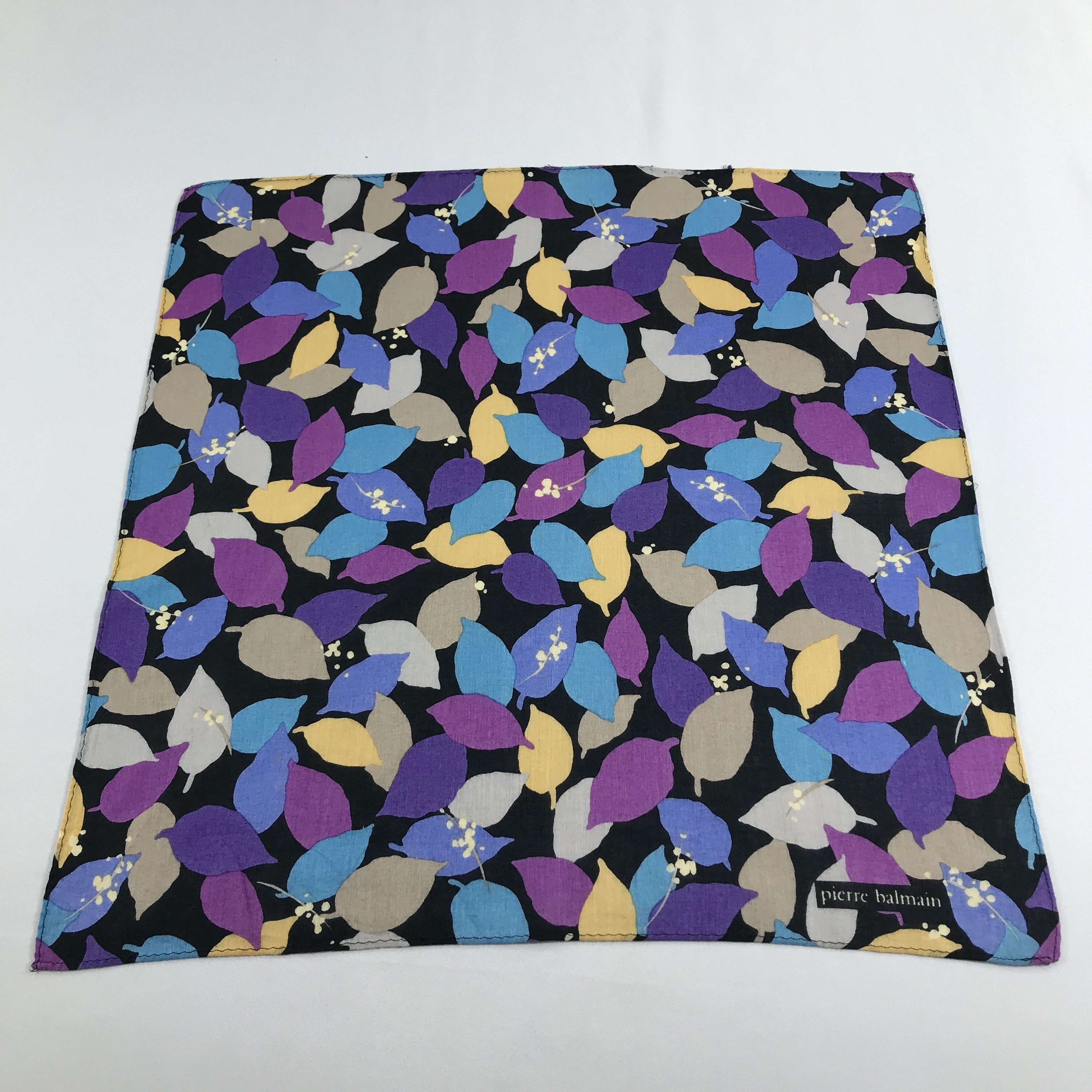 Pierre Balmain Pierre Balmain Handkerchief Neckerchief Bandana H1100 Size ONE SIZE - 2 Thumbnail
