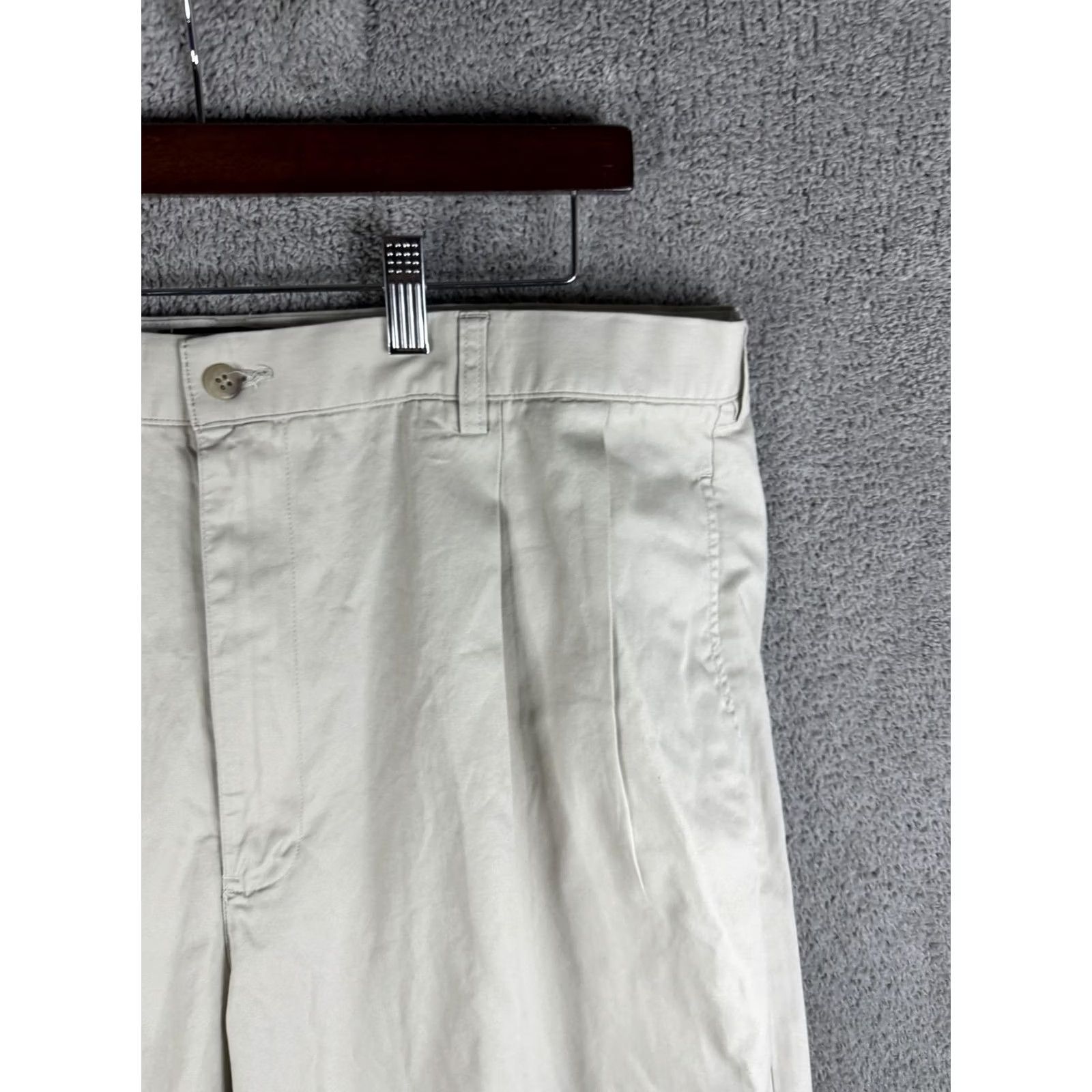 Polo Ralph Lauren Polo Ralph Lauren Pants Mens 40x32 Beige Hammond Pleated Cuffed Chino Size US L / EU 52-54 / 3 - 3 Thumbnail