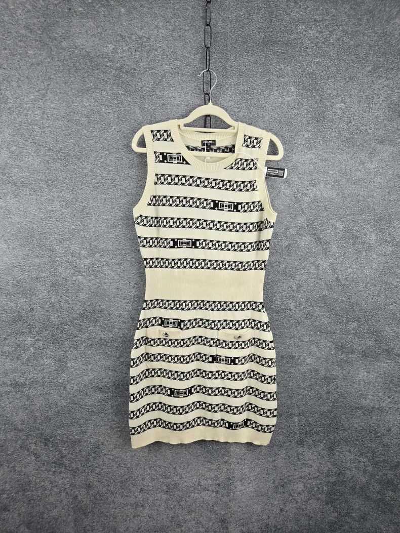 Chanel Chanel Horizontal pattern dress Size S / US 4 / IT 40 - 1 Thumbnail