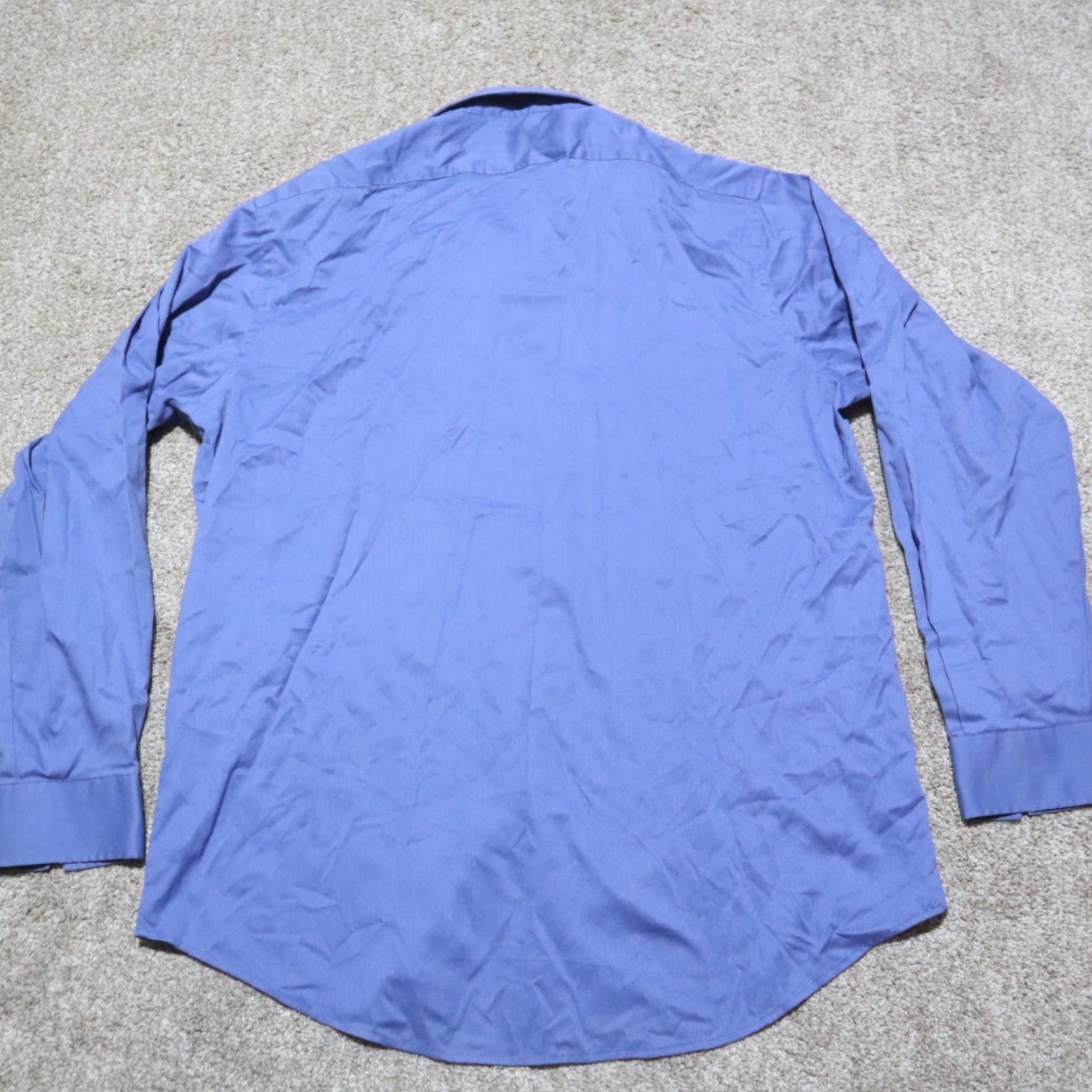 Van Heusen Van Heusen Shirt Button-Up Long Sleeve Adult Men's 16.5 Blue Solid 34/35 Button-Front 16.5 Mens Shirt Size US XL / EU 56 / 4 - 8 Thumbnail