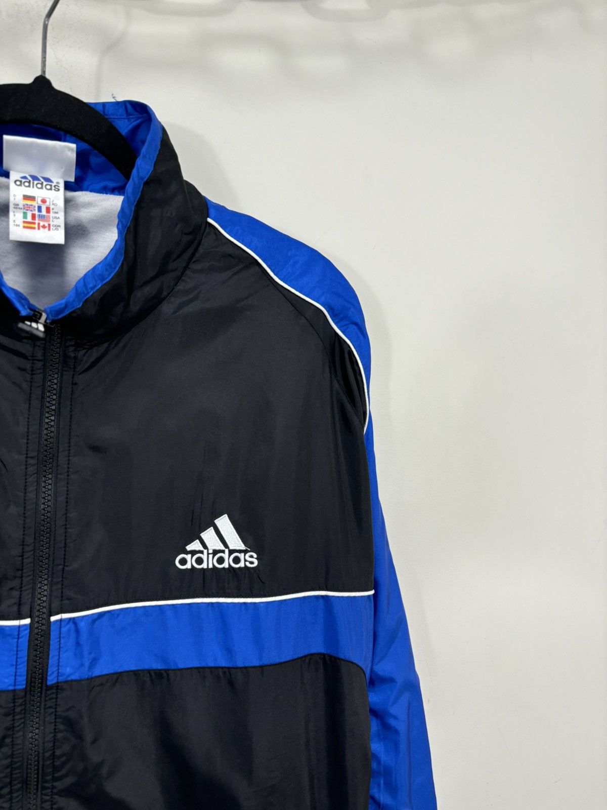 Adidas Vintage Adidas Y2K Retro Hype Full Zip Nylon Track Jacket Size US L / EU 52-54 / 3 - 5 Thumbnail