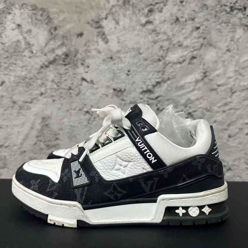 Louis Vuitton Louis Vuitton Black and White Sneakers Size 37.5-2507 Size US 7 / IT 37 - 2 Thumbnail