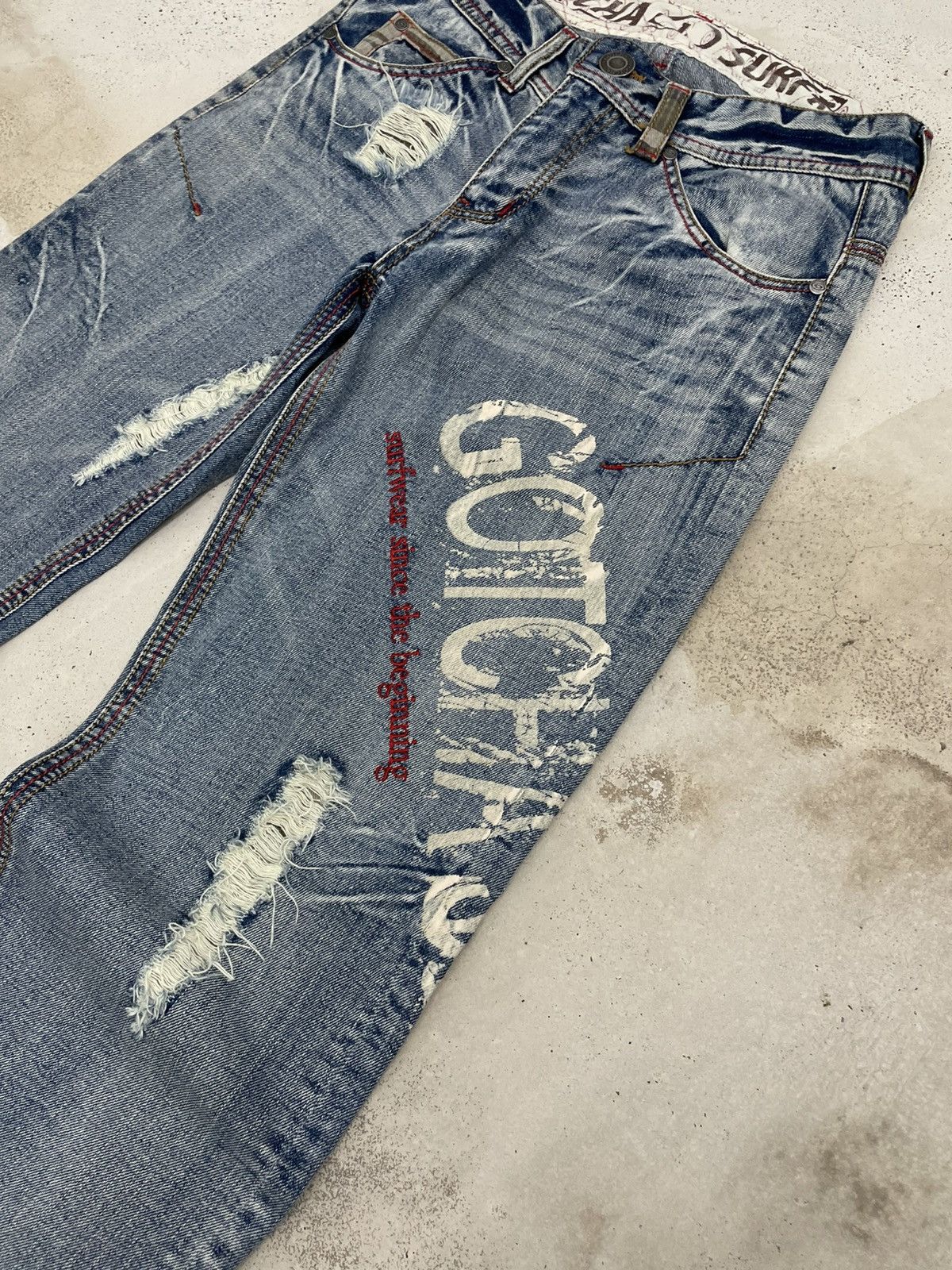 Japanese Brand Vintage 90’s Iconic Surf Wear ‘GOTCHA’ Distressed Denim Size US 32 / EU 48 - 6 Thumbnail