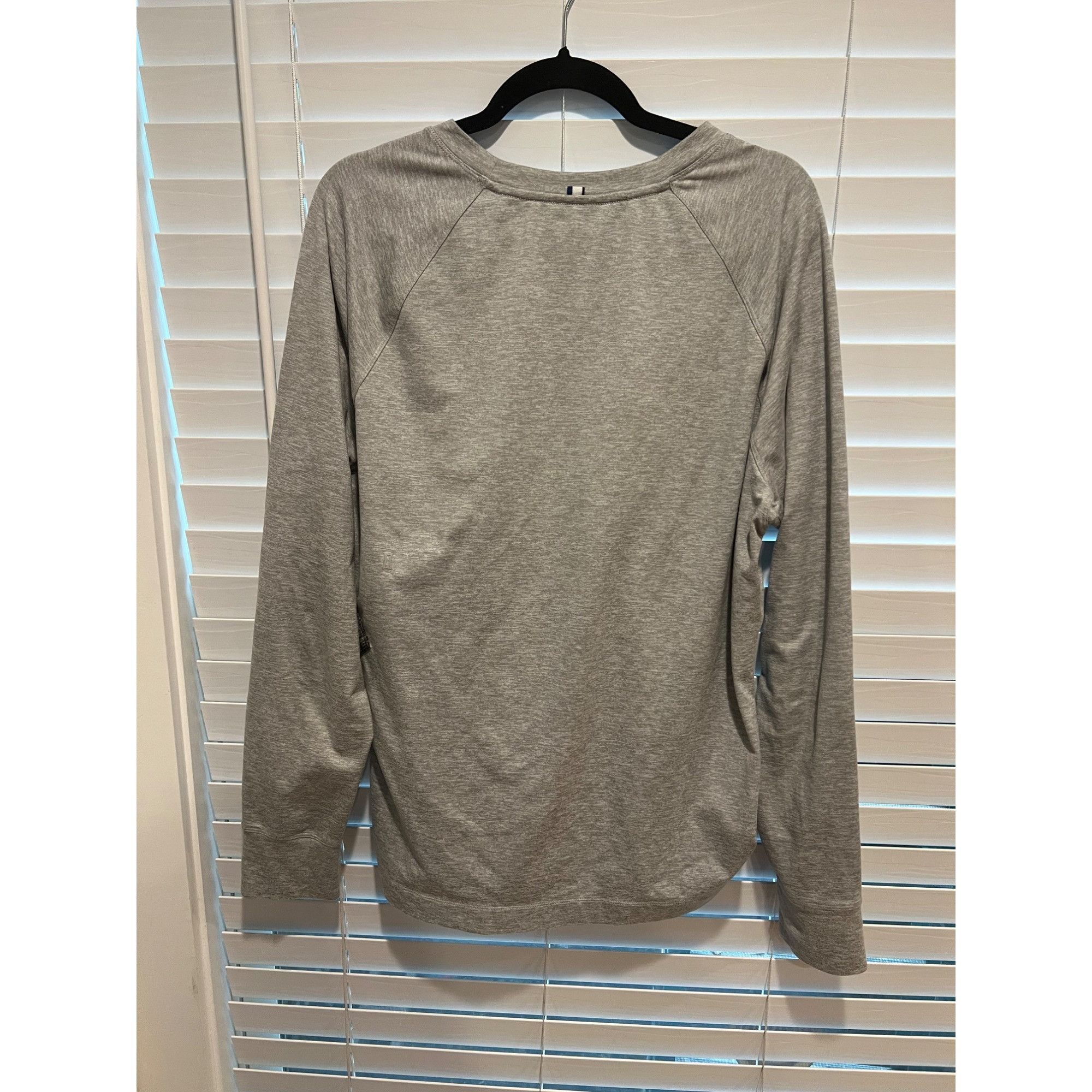 Kit and Ace Kit and Ace Long Sleeve Shirt - Size L Size US L / EU 52-54 / 3 - 4 Thumbnail