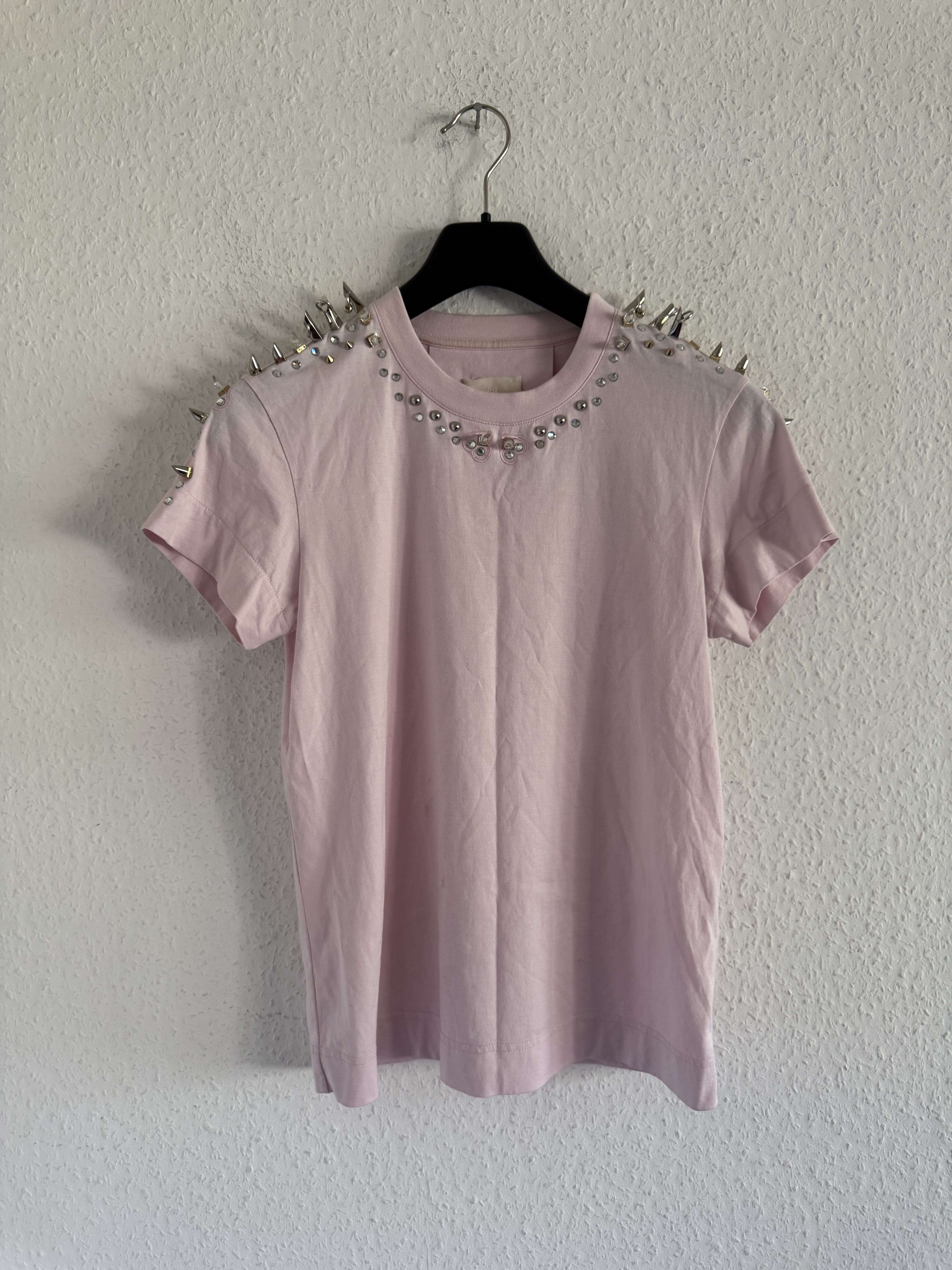 Givenchy Studded Shoulder Cotton T-Shirt Size XS / US 0-2 / IT 36-38 - 1 Thumbnail