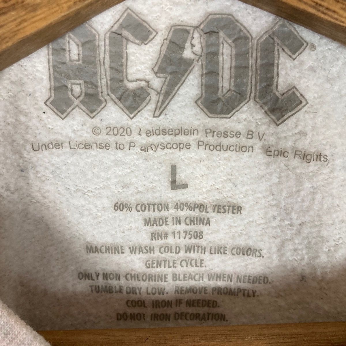 AC/DC Vintage Rock Band ACDC Tie Dye Pullover Jumper Sweatshirt Size US L / EU 52-54 / 3 - 6 Thumbnail