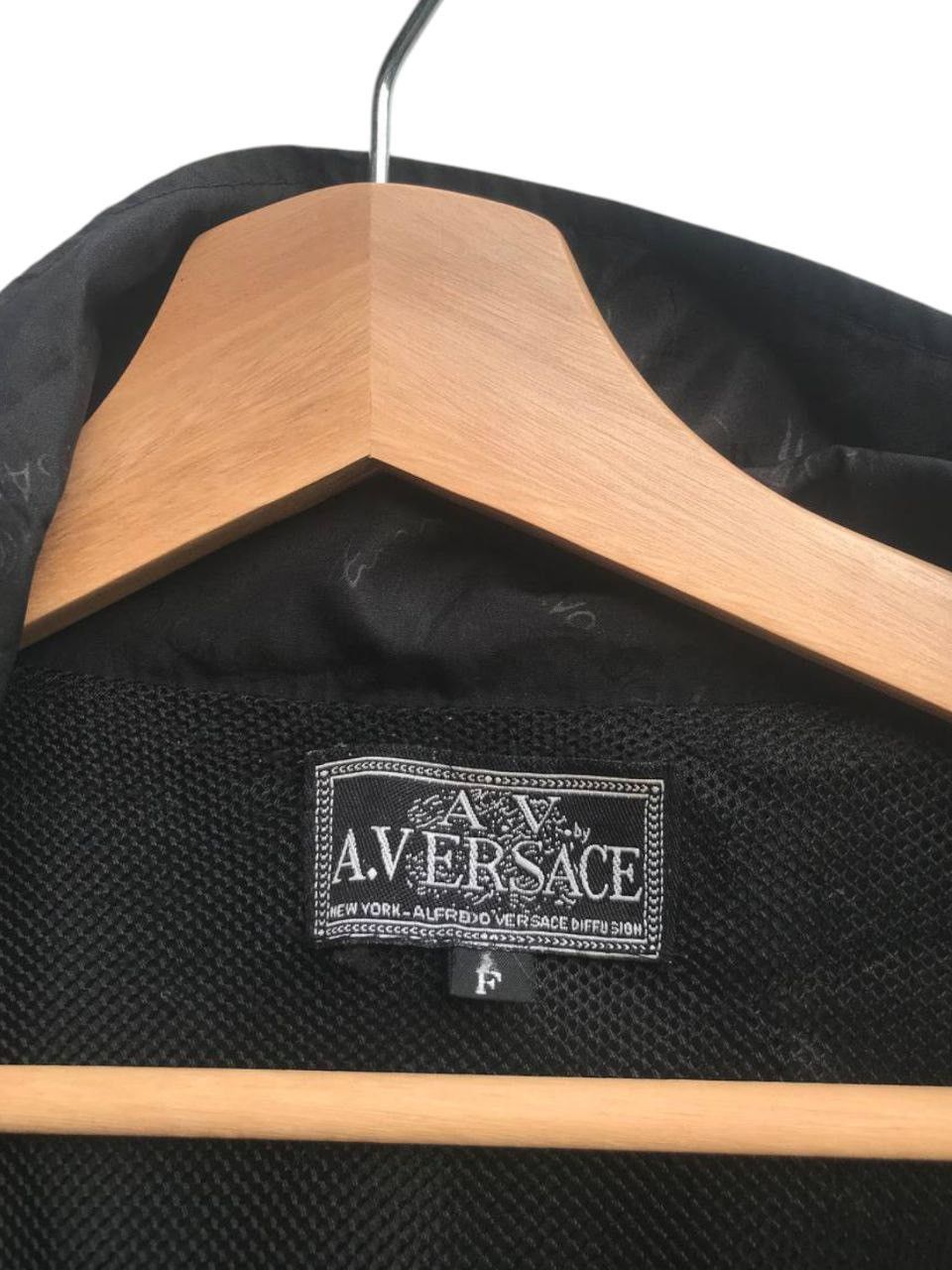 Versace × Vintage Vintage Alfredo Versace Embroidered Medusa Logo Windbreaker Size US M / EU 48-50 / 2 - 11 Thumbnail