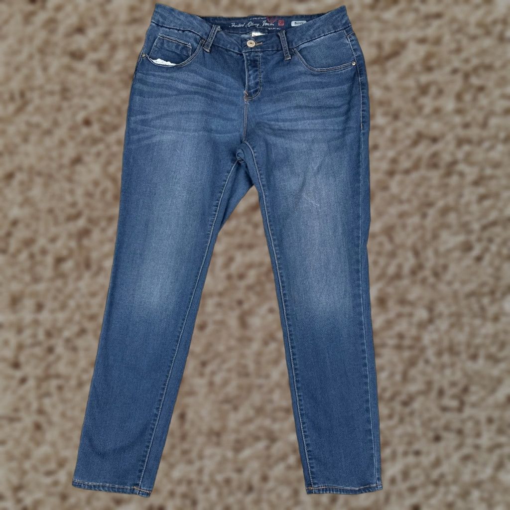 Faded Glory VINTAGE Faded Glory Jeans Women 12P Blue Skinny Mid Rise Zip 30x28 Denim Cotton Blend 5-Pocket Design Regular Womens Jeans Size 34" / US 12 / IT 48 - 1 Thumbnail