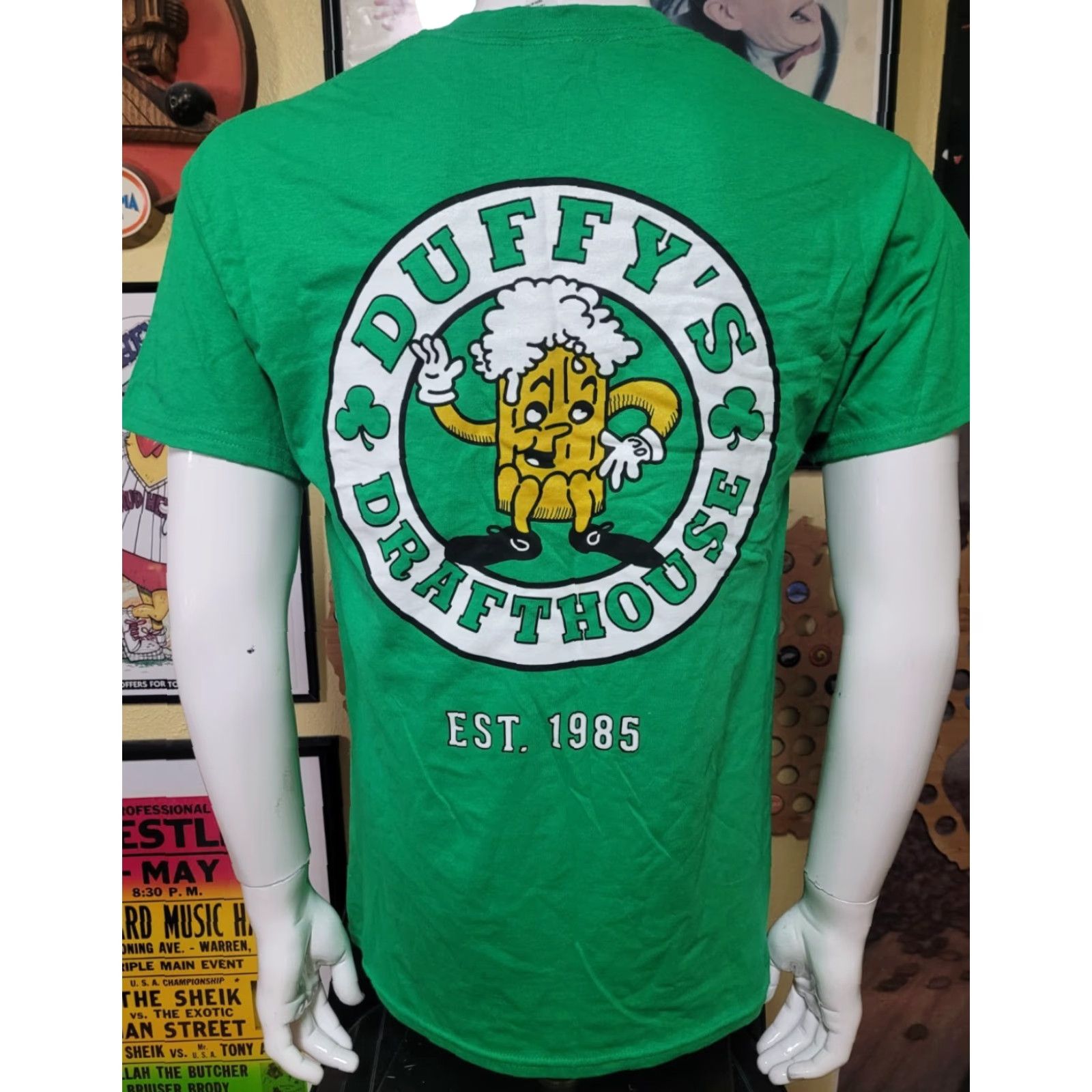 Gildan Duffys Drafthouse T Shirt Medium Sports Bar Restaurant Lake Park West Palm FL Size US M / EU 48-50 / 2 - 3 Thumbnail