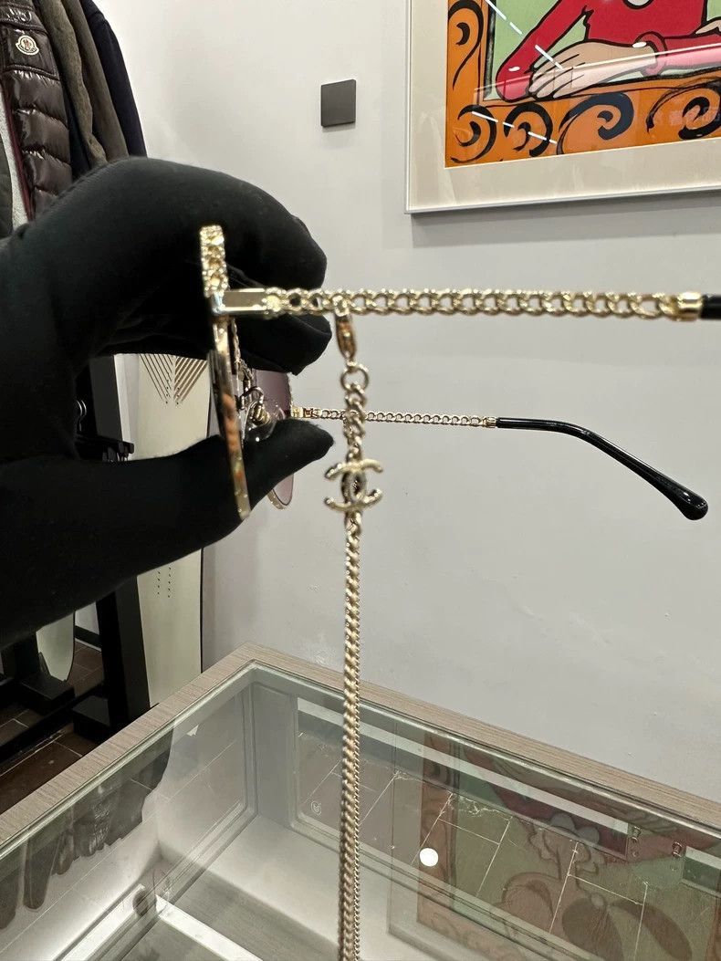 Chanel Chanel Metal Chain CC Runway Sunglasses Size ONE SIZE - 6 Thumbnail