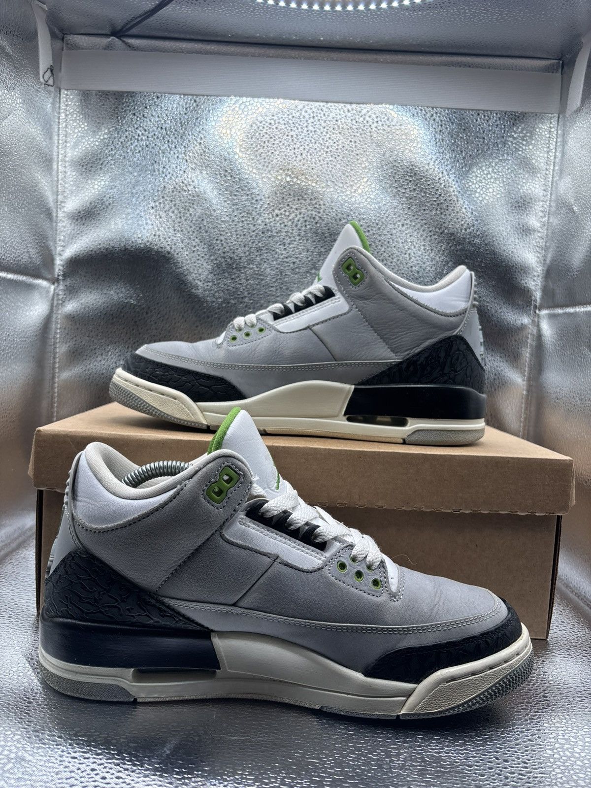 Jordan Brand Air Jordan 3 chilorophyll Size US 7.5 / EU 40-41 - 5 Thumbnail