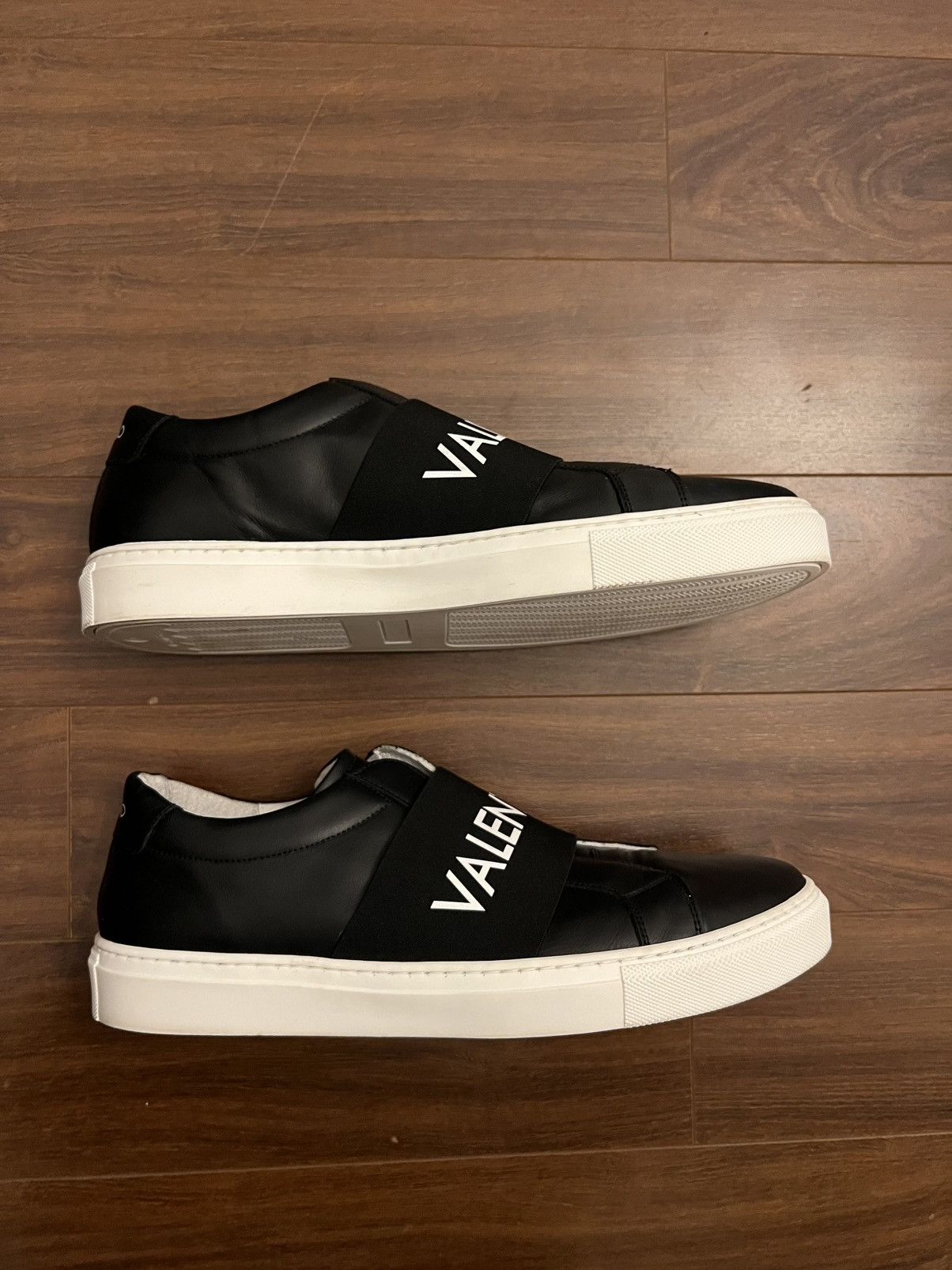 Valentino Valentino Zeus Logo Slip-on Leather Sneakers Size US 12 / EU 45 - 19 Thumbnail