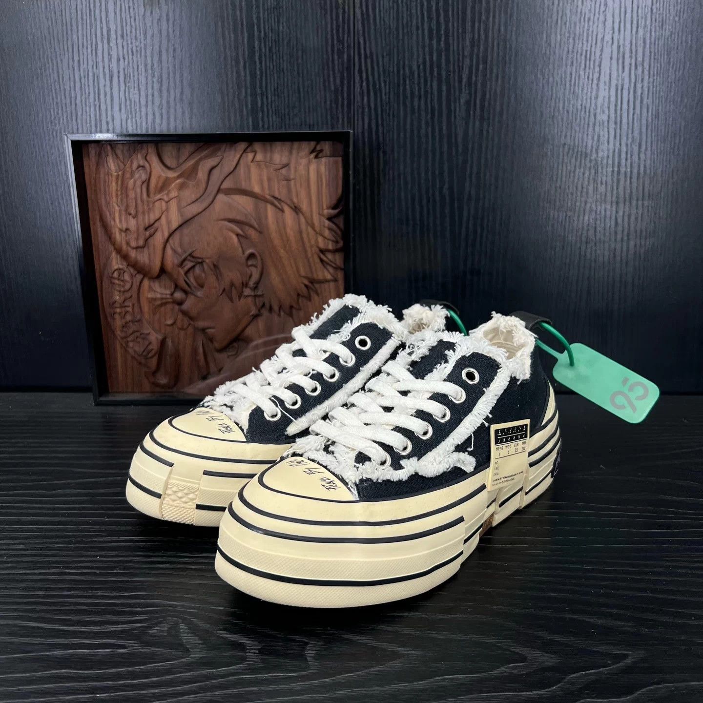 Other VANNESS 2.0 Elevated B&W Glow-in-the-Dark 35 Size US 5 / IT 35 - 1 Thumbnail