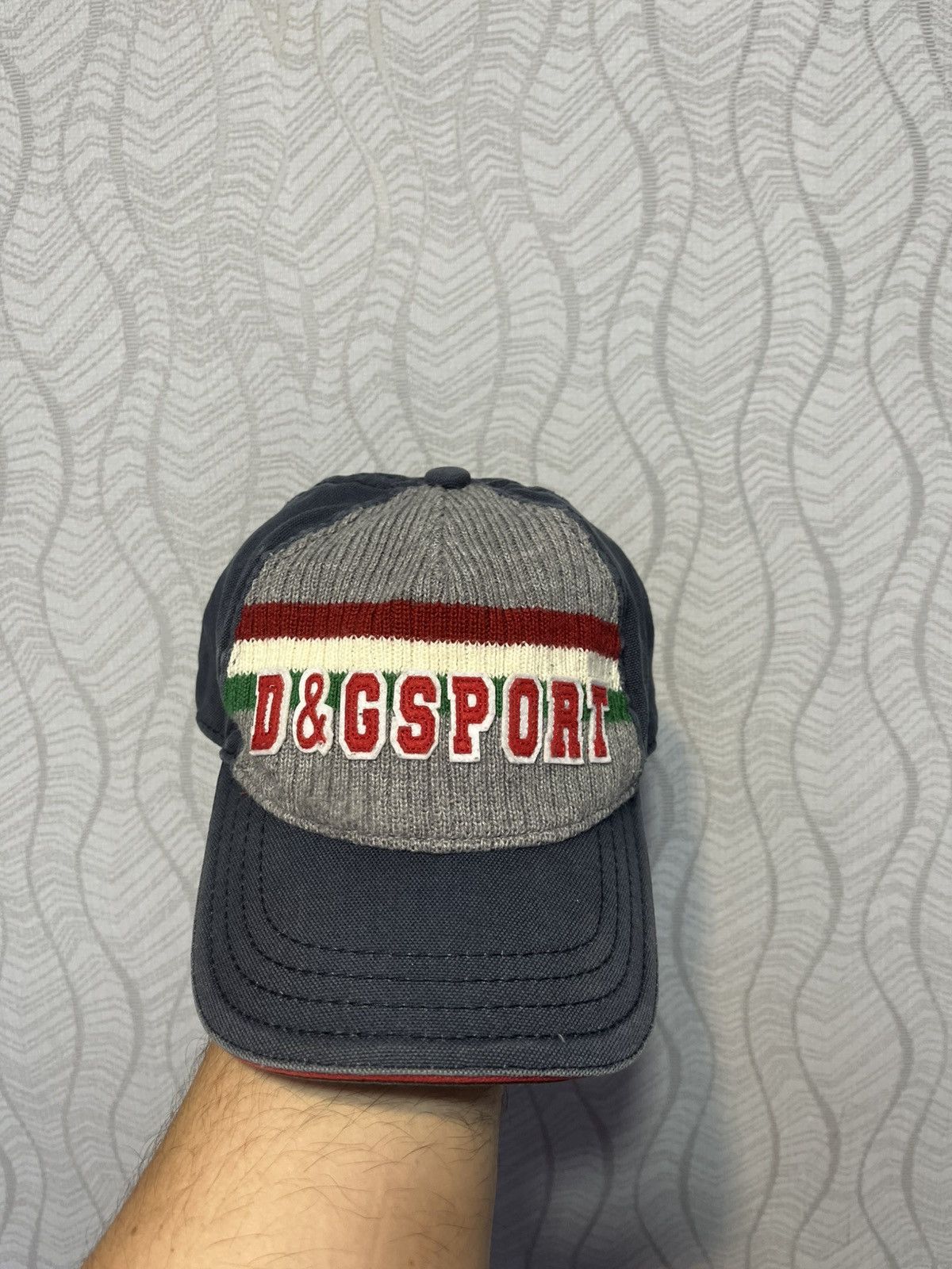 Dolce & Gabbana Dolce & Gabbana Junior Vintage Grey Avant Garde Cap Size 26 - 1 Thumbnail