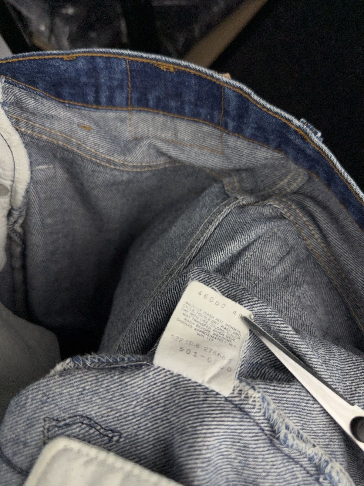Levi's Vintage 90s Archival Chrome Hearts Style Cross Denim shorts Size 30" / US 8 / IT 44 - 10 Thumbnail