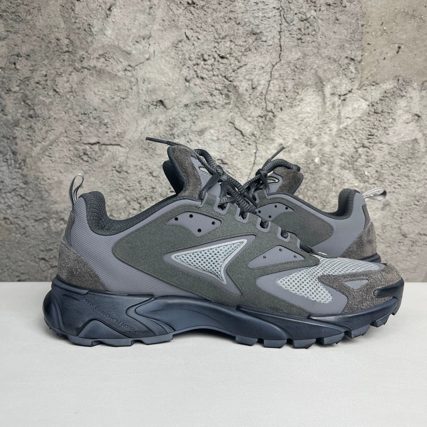 Louis Vuitton LV Runner Tatic Sneakers 9.5 99 new Size US 9.5 / EU 42-43 - 5 Thumbnail