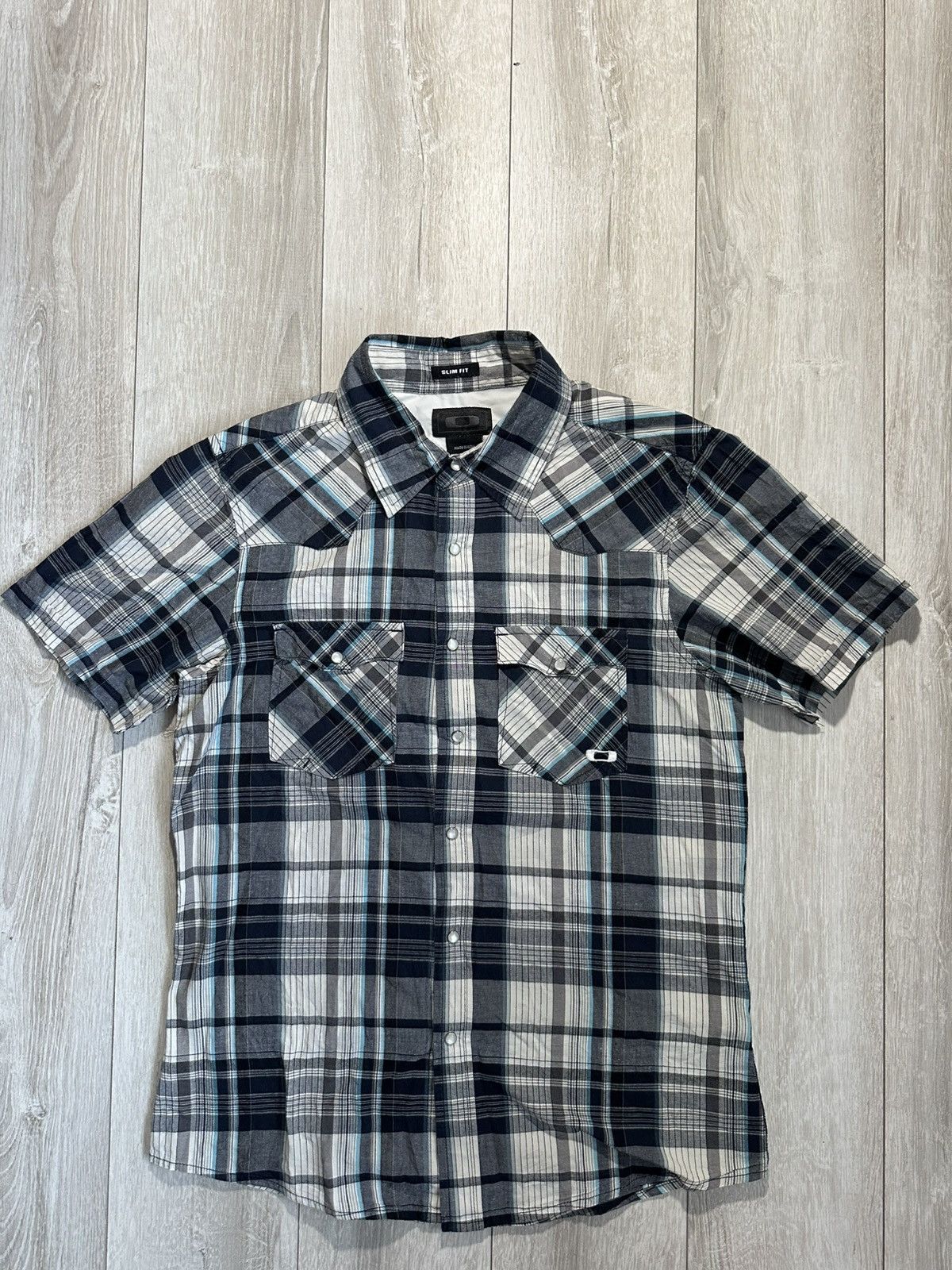Oakley Oakley vintage shirt Size US S / EU 44-46 / 1 - 1 Thumbnail