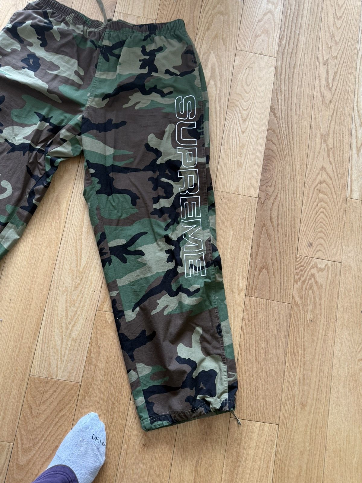 Supreme Supreme Spellout Embroidered Ripstop Track Pant Size US 42 / EU 58 - 3 Thumbnail