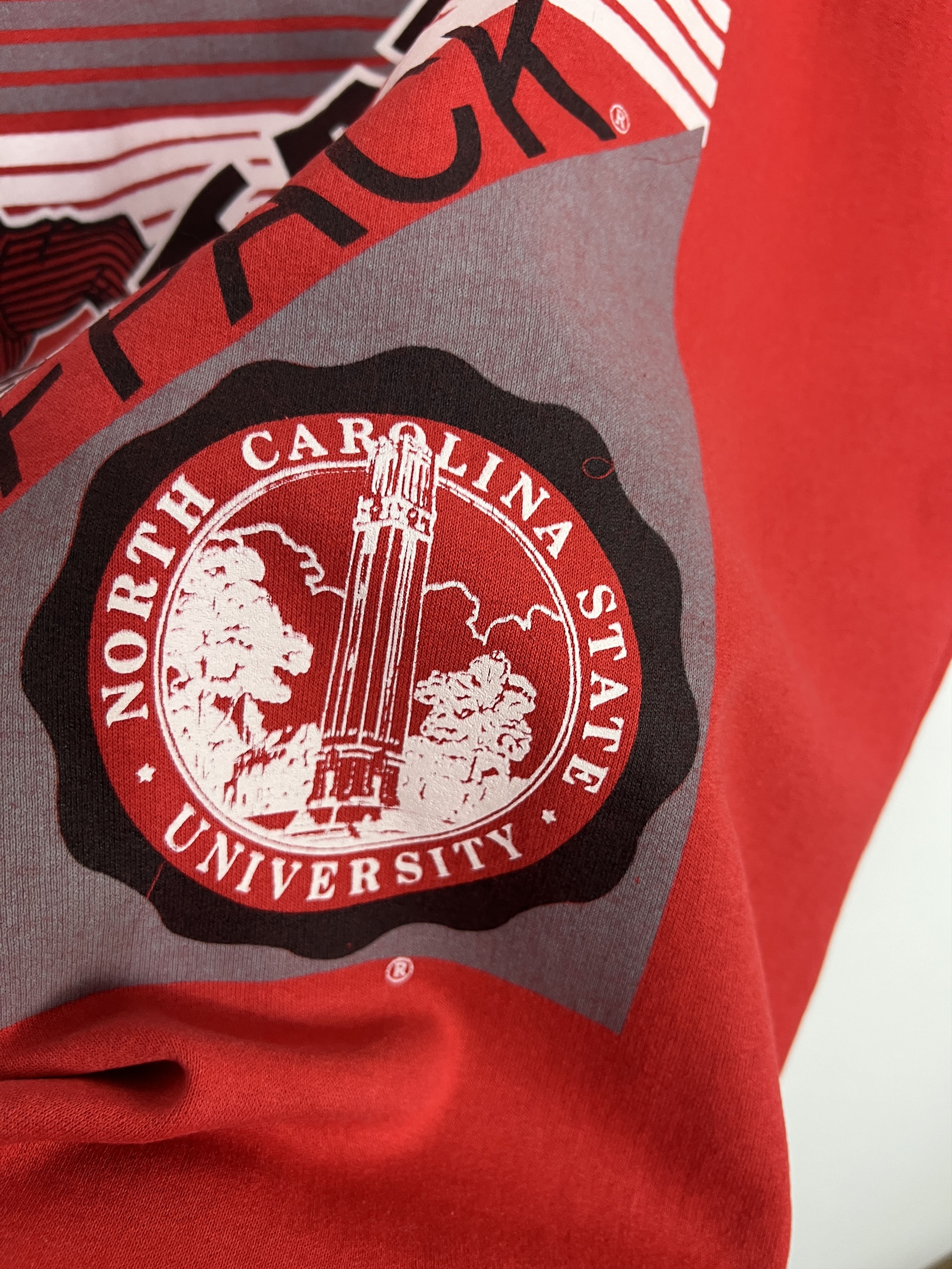 Vintage NC State Wolfpack Sweatshirt NCAA Over Print Crewneck Jacket Size US L / EU 52-54 / 3 - 4 Thumbnail