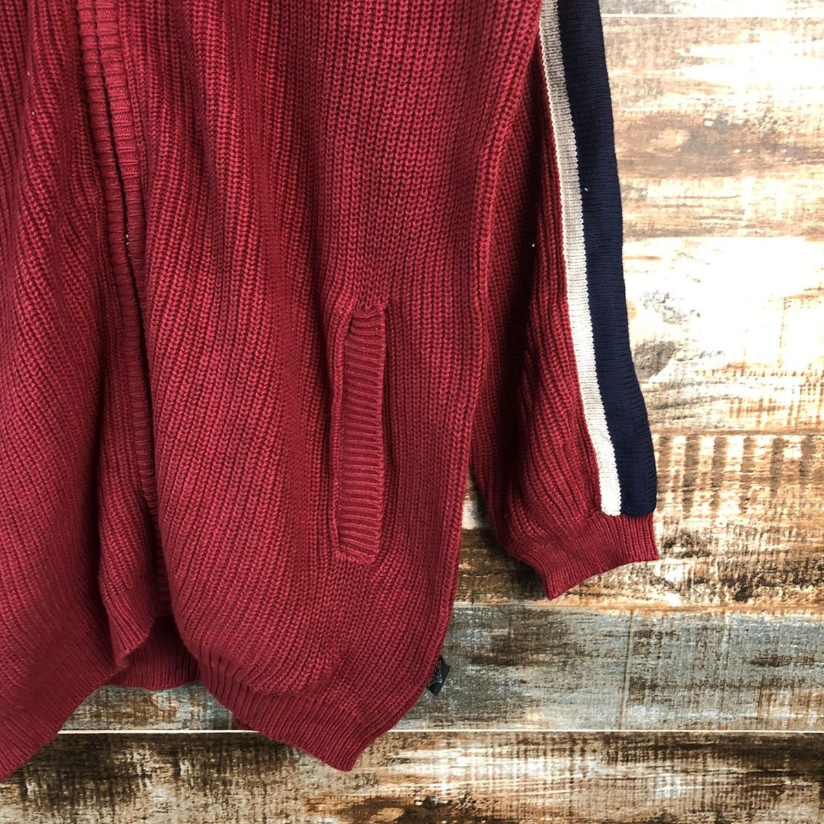 Vintage Bear Red surf sweater Sweatshirt #A2372 Size US M / EU 48-50 / 2 - 8 Thumbnail