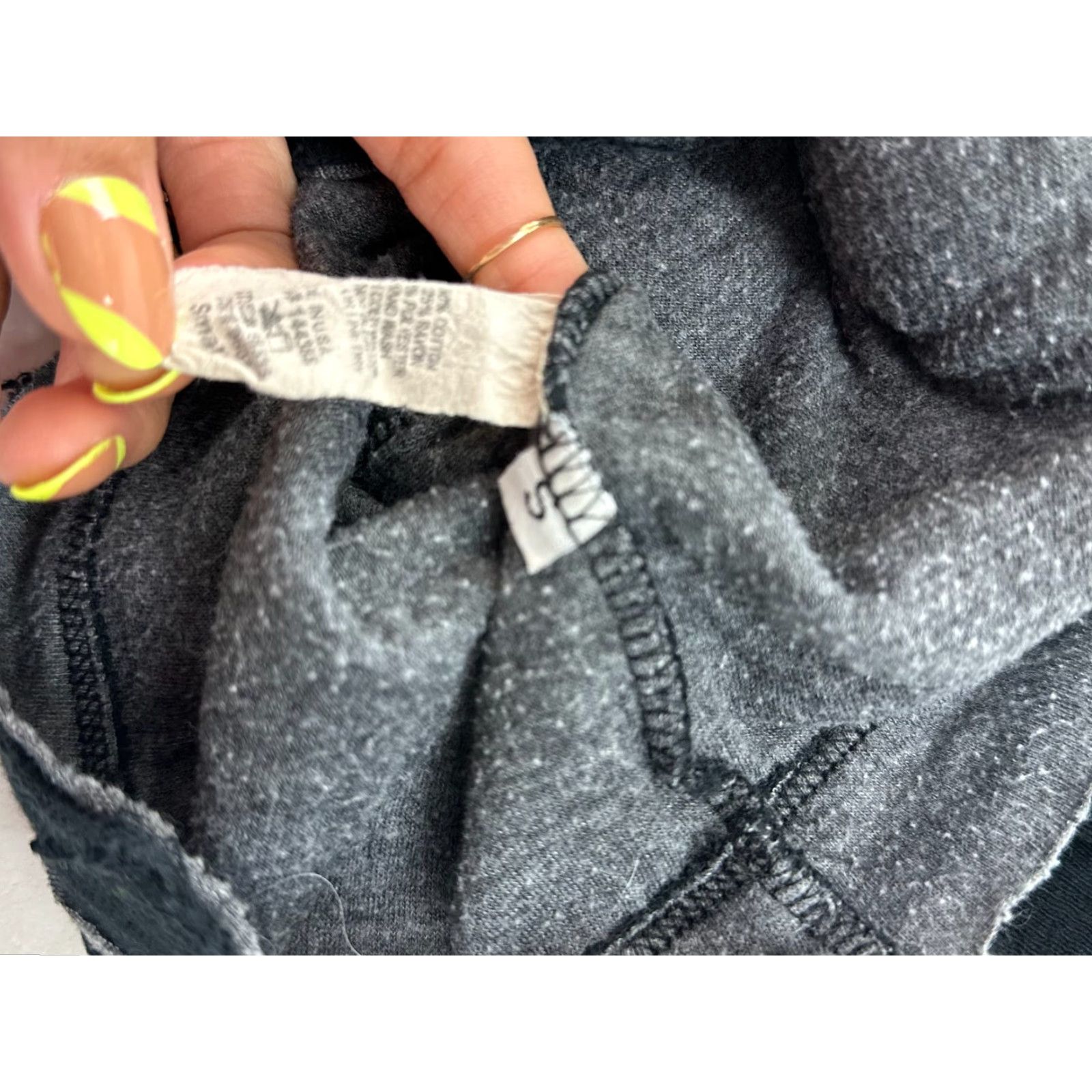 Vintage VINTAGE Able Shirt Womens Small Black Round Neck Pullover Knit T-Shirt Raglan Sleeve Stretch Cuff Size S / US 4 / IT 40 - 7 Thumbnail