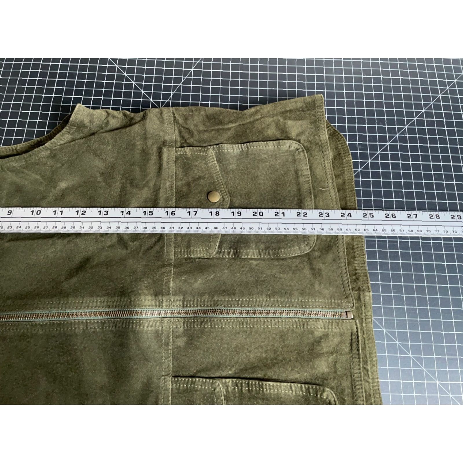 Vintage VINTAGE Jax Pig Suede Vest Women's 6 / Medium Green Canada Made Biker Outdoor Zip Up VTG Size M / US 6-8 / IT 42-44 - 6 Thumbnail