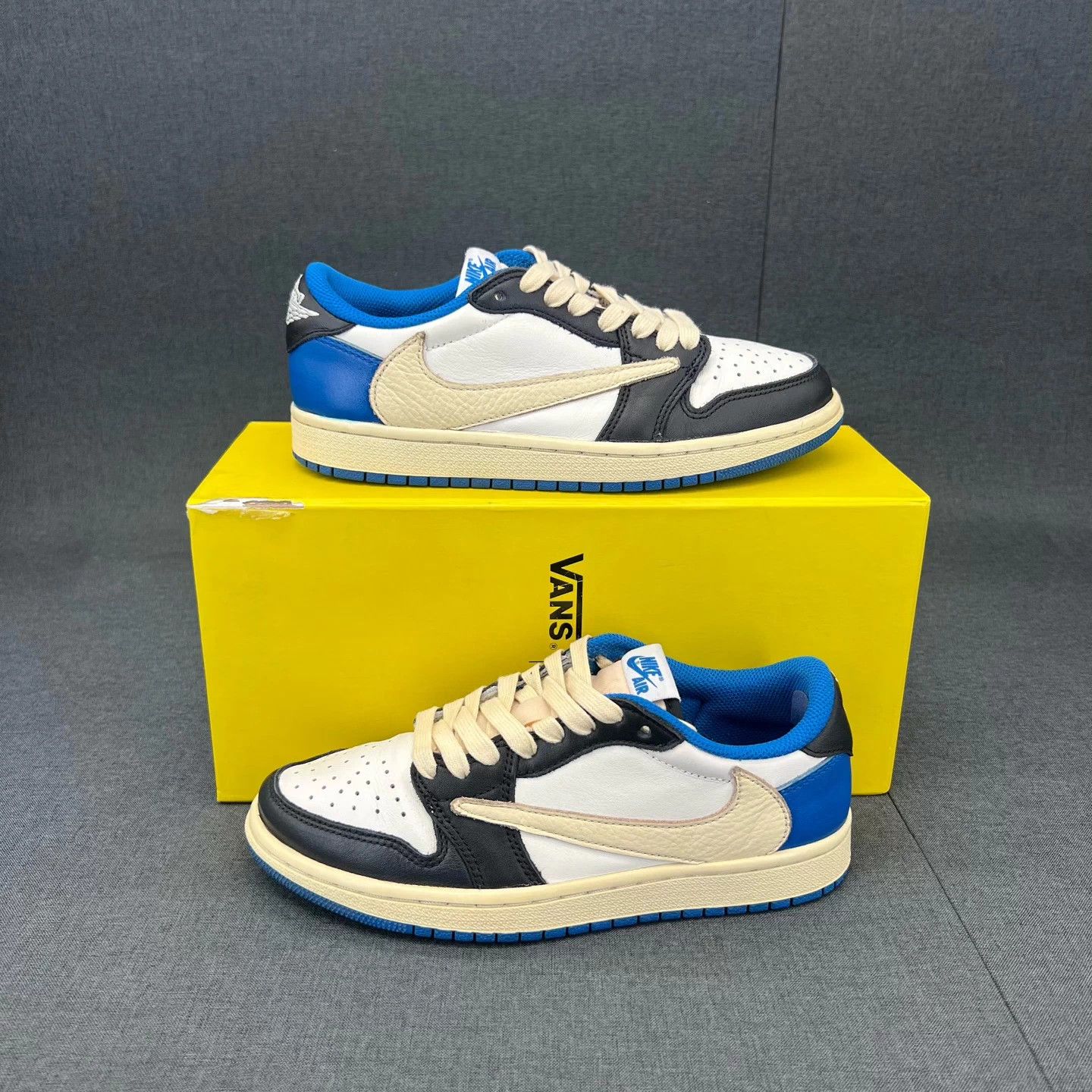 Nike Air Jordan 1 Low TS 2.0 Lightning Reverse Swoosh Women's 38 Size US 7 / IT 37 - 2 Thumbnail