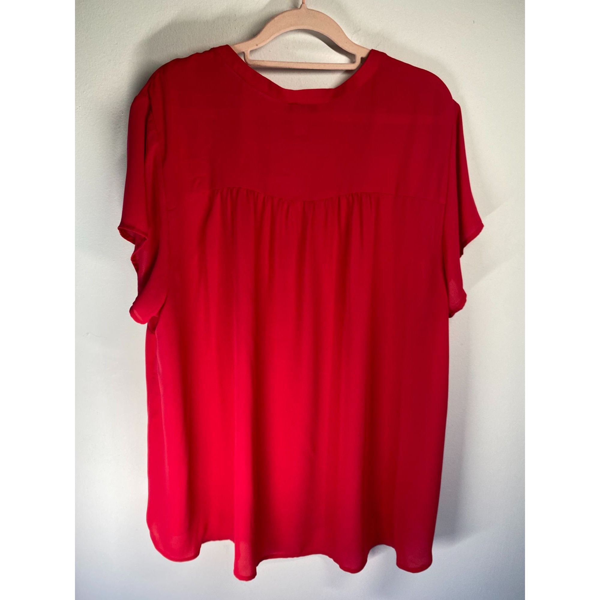 Torrid Torrid 2 Pink V-Neck Short Sleeve Blouse Size 2 Womens Plus Size XXL / US 16-18 / IT 52-54 - 5 Thumbnail