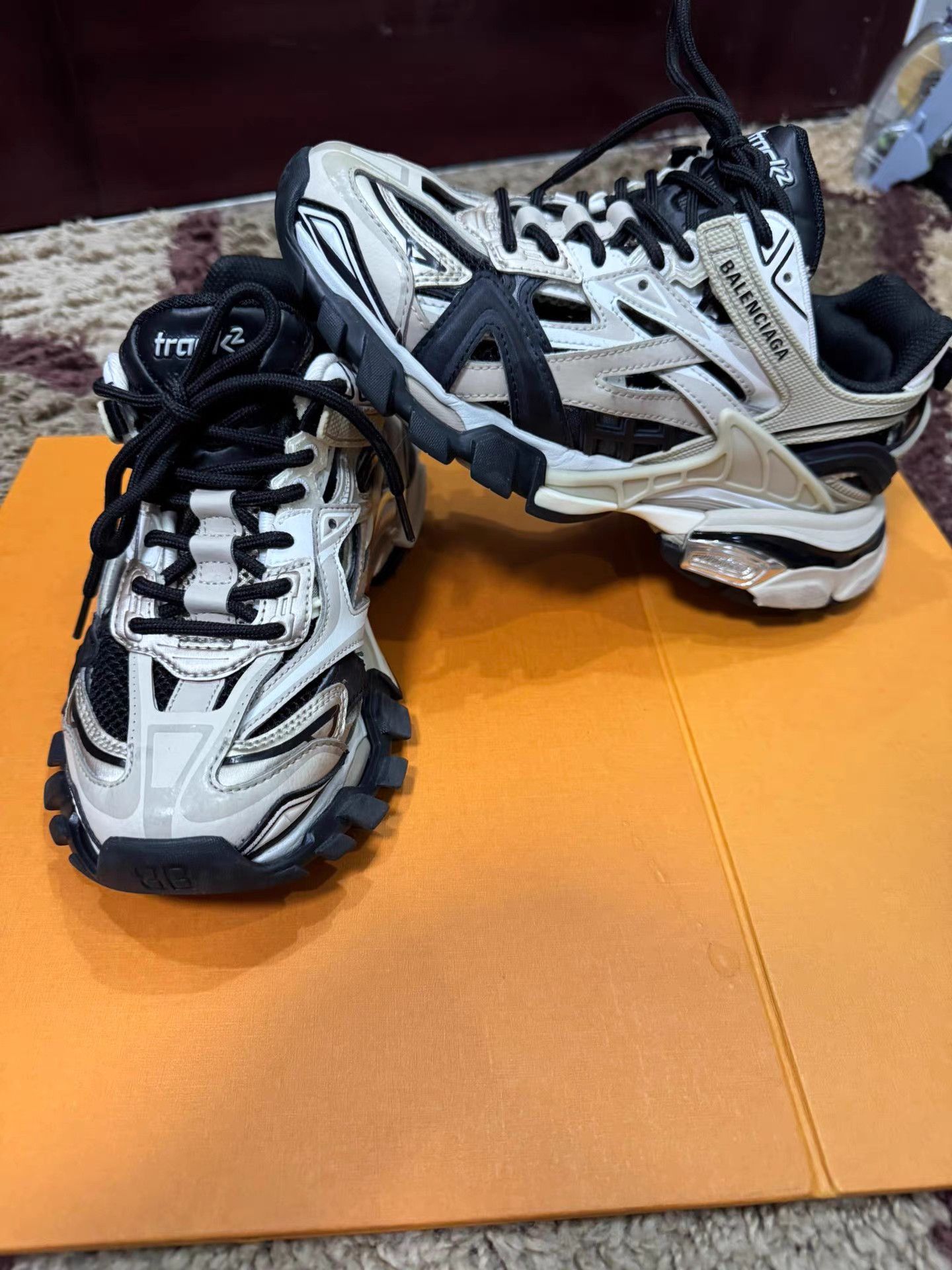 Balenciaga Balenciaga Track 2.0 Low-Top Sneakers K13 Size US 5 / IT 35 - 2 Thumbnail