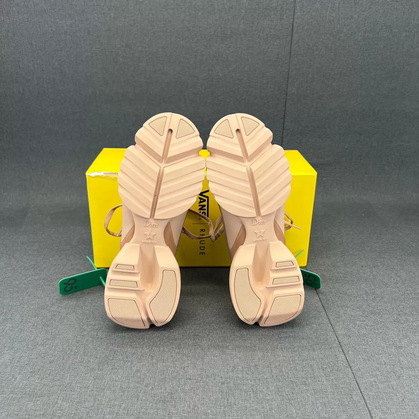 Dior Dior D-Connect Nude 35 Like New (Box & Accs) Size US 4.5 / IT 34.5 - 6 Thumbnail