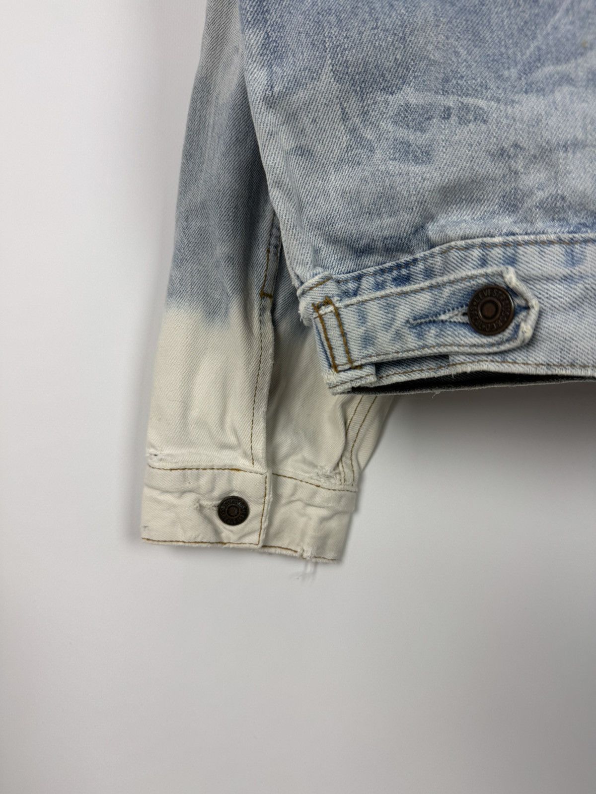 Levi's Vintage Distressed Levi’s Washed Denim Custom Made Jacket Size US XL / EU 56 / 4 - 19 Thumbnail