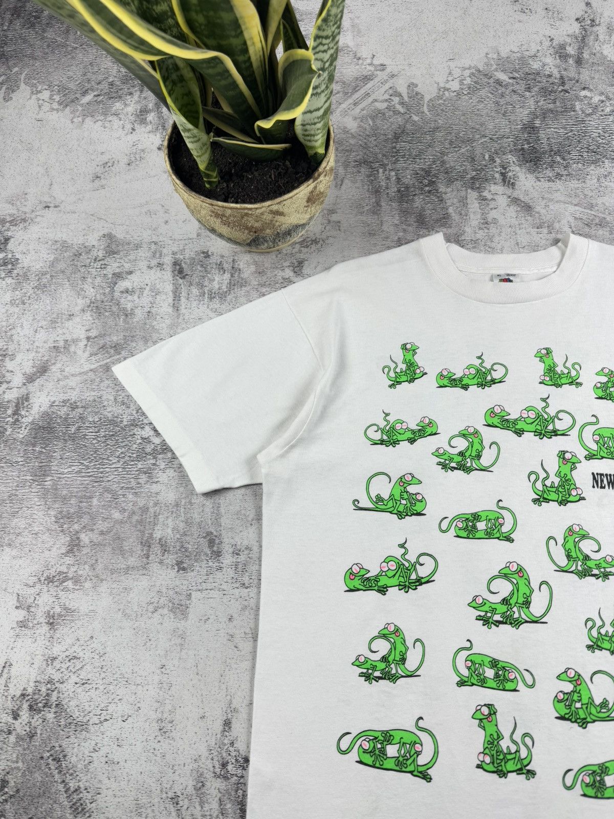 Vintage Kama Sutra Lizard Sex Positions New Braunfels T Shirt Tee Size US XL / EU 56 / 4 - 7 Thumbnail