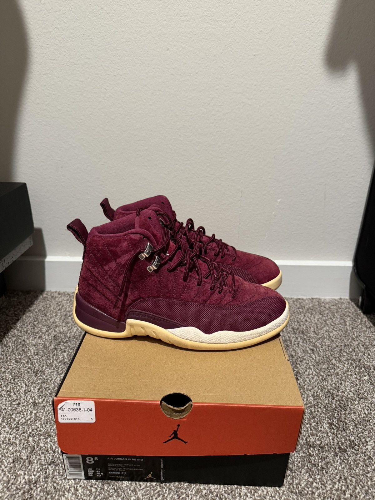 Nike Air Jordan retro 12 Size US 8.5 / EU 41-42 - 4 Thumbnail