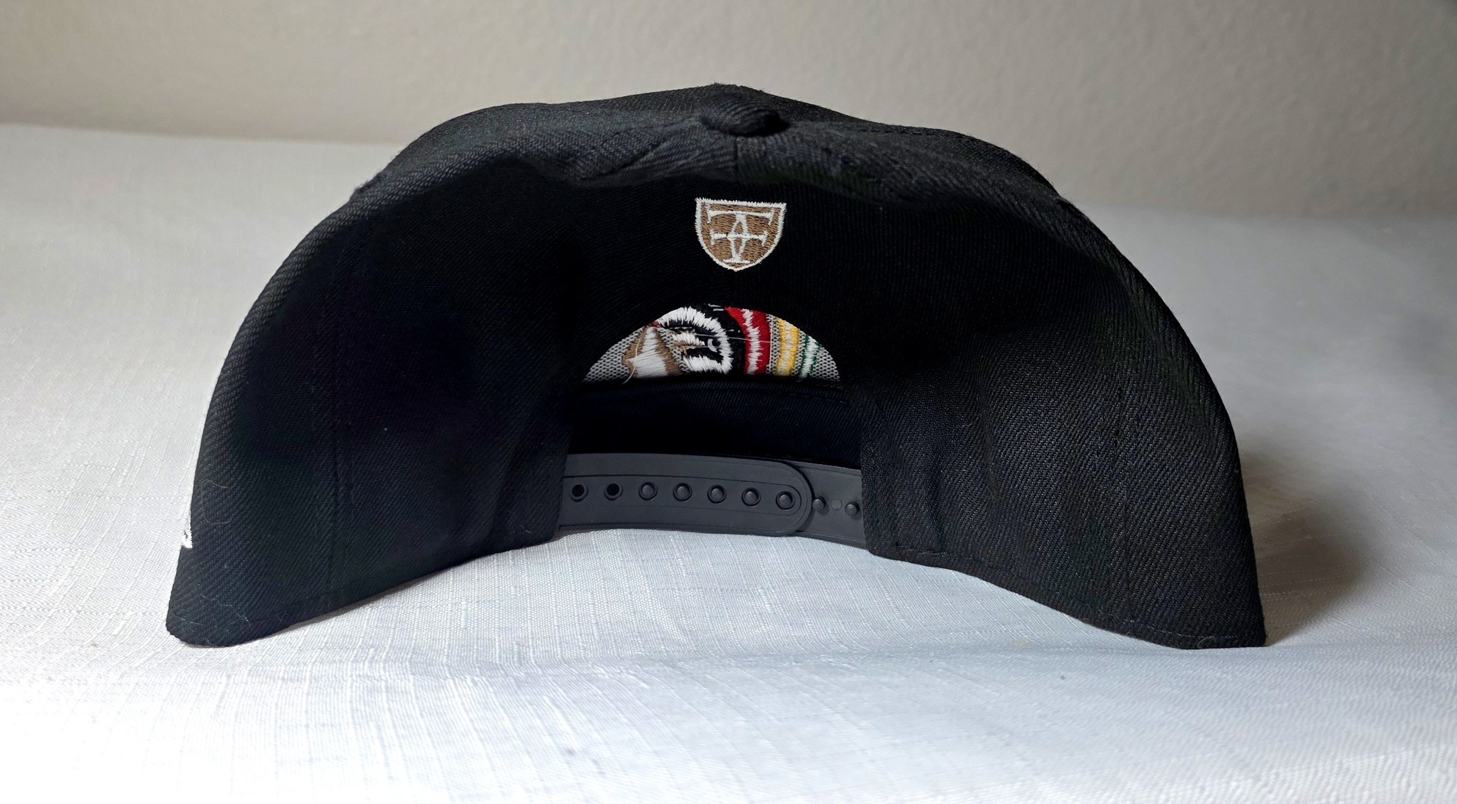 New Era Fitted X New Era Hawaii Black UH Manoa Mua 9fifty SnapBack Size ONE SIZE - 3 Thumbnail