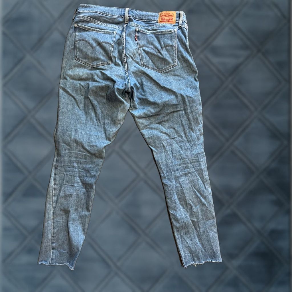 Levi's Levi's 711 Skinny Jeans Womens Blue Size 32 (32x28) Low Rise Regular Fit Denim Size 24" / US 00 / IT 34 - 1 Thumbnail