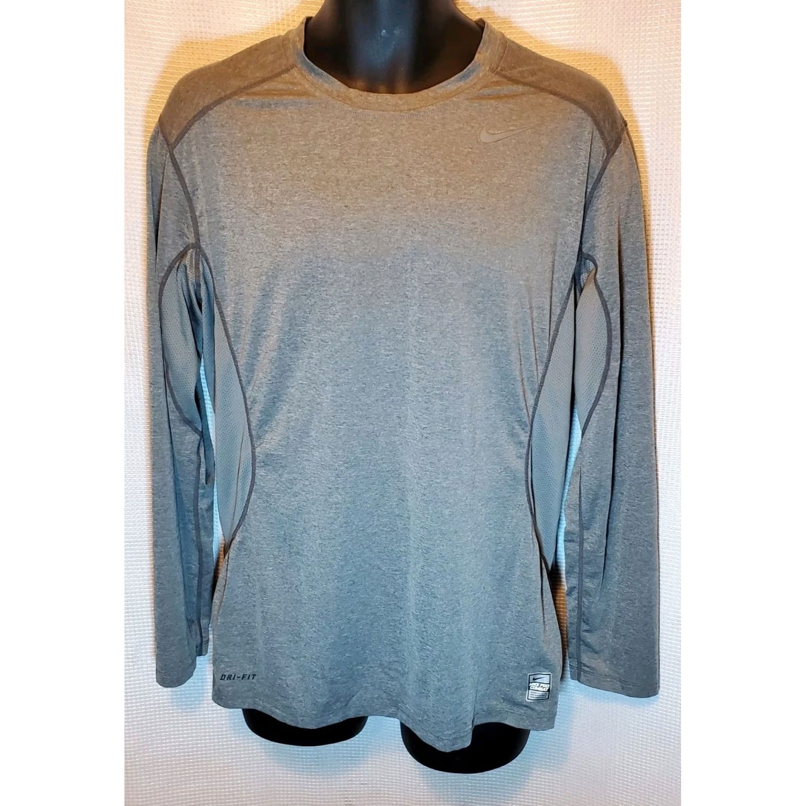 Nike Nike Shirt Mens L Gray PRO Combat Men Athletic Gym Long Sleeve Black Size Size US L / EU 52-54 / 3 - 2 Thumbnail