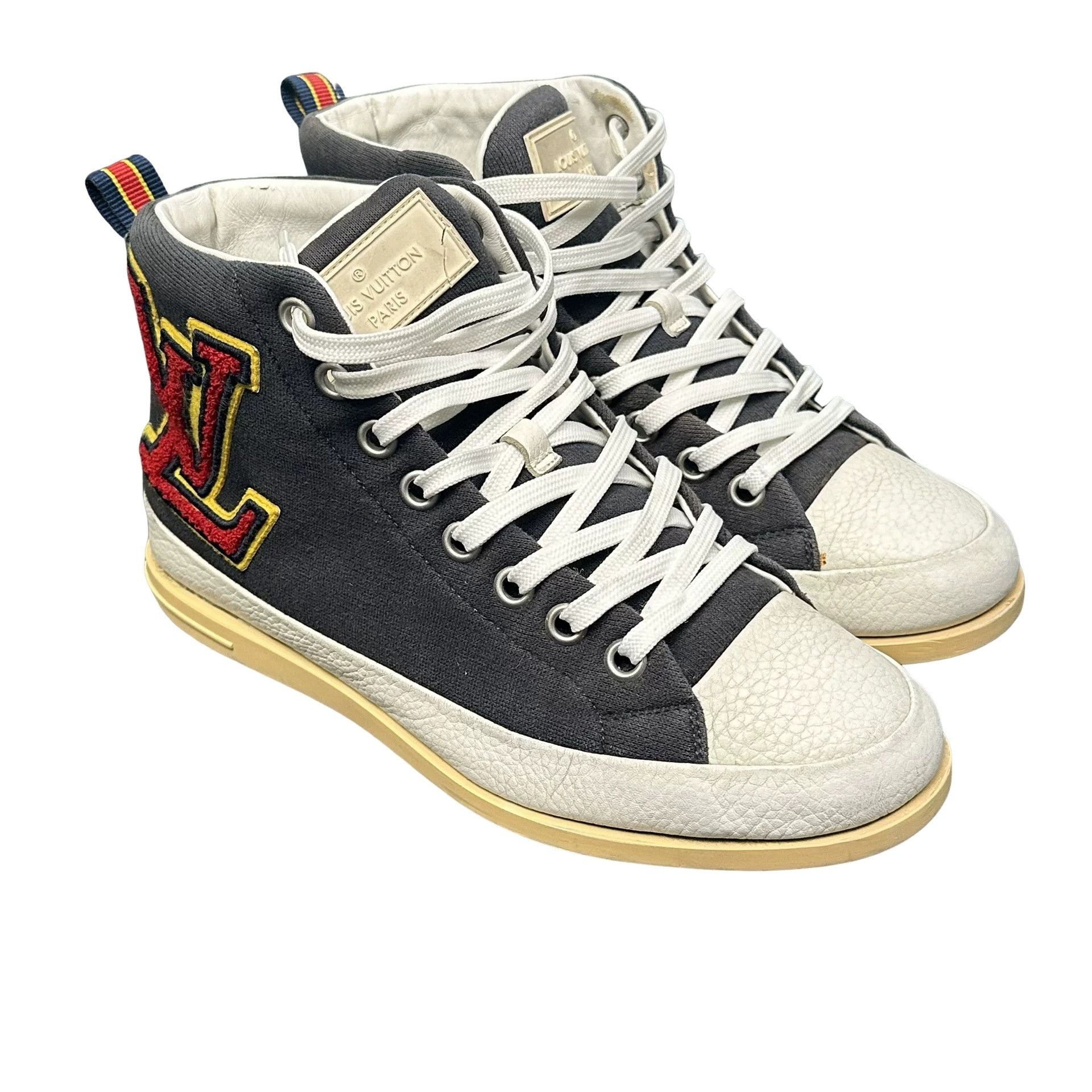 Louis Vuitton Louis Vuitton LV Logo Patch Hi-Top Sneakers 5 Size US 6 / EU 39 - 1 Thumbnail