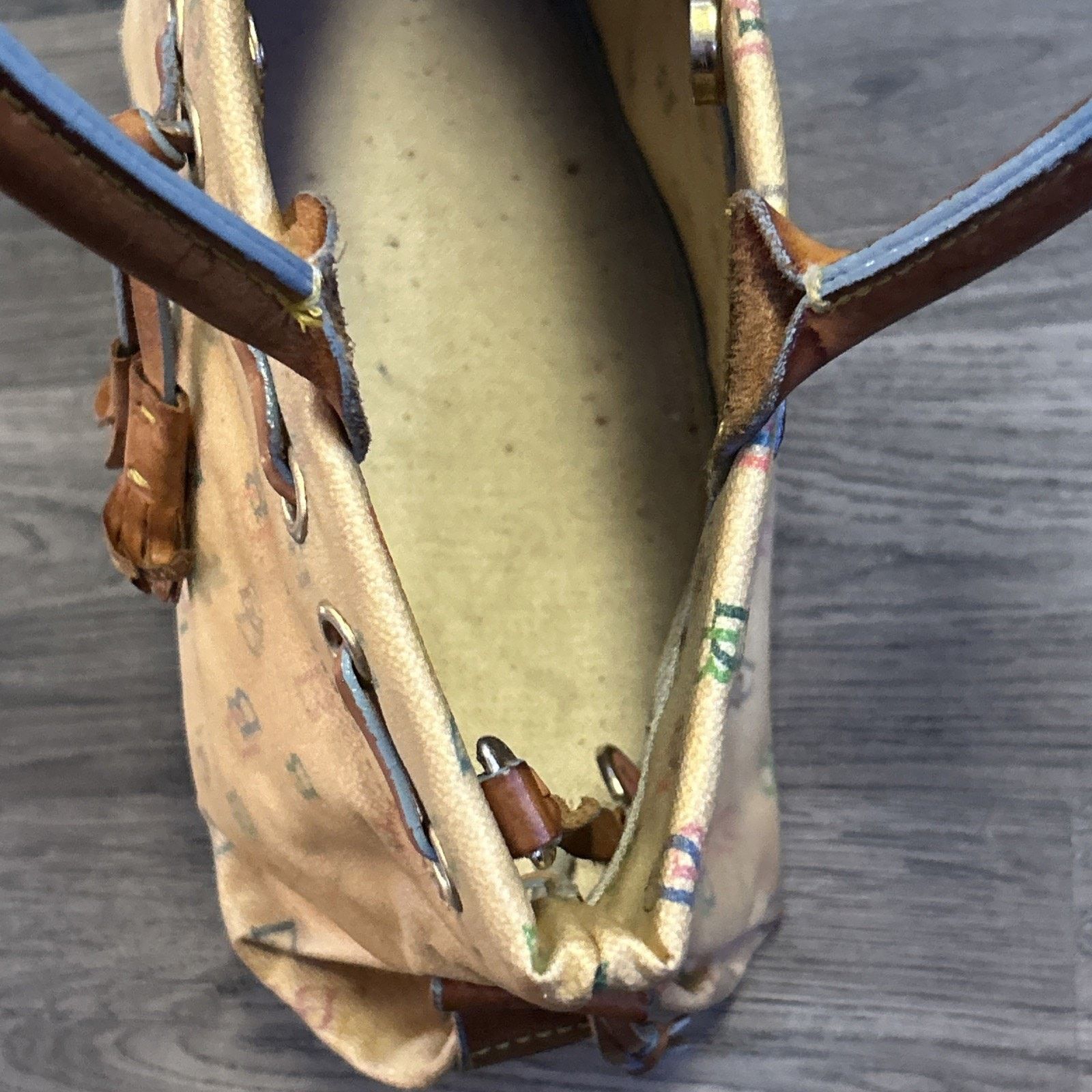 Dooney & Bourke Dooney & Bourke Pale Yellow& Tan Vinyl Handbag Purse Leather Size ONE SIZE - 16 Thumbnail