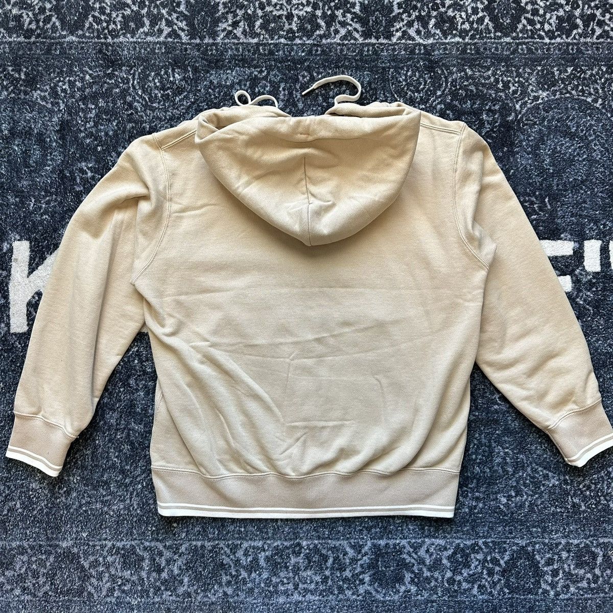 Uniqlo Beige Uniqlo Zip Up Jacket From Japan Size US S / EU 44-46 / 1 - 3 Thumbnail