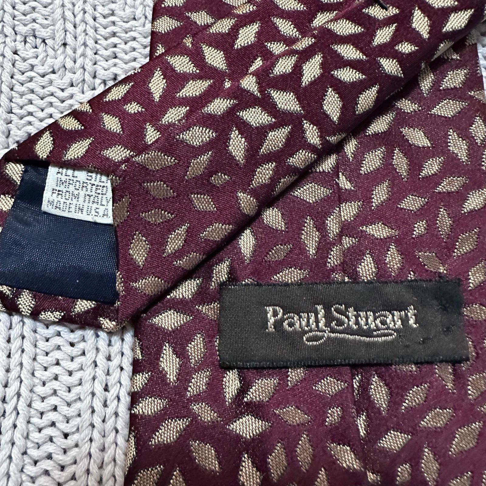Paul Stuart Paul Stuart maroon and gold geometric print Italian silk tie Size ONE SIZE - 3 Thumbnail