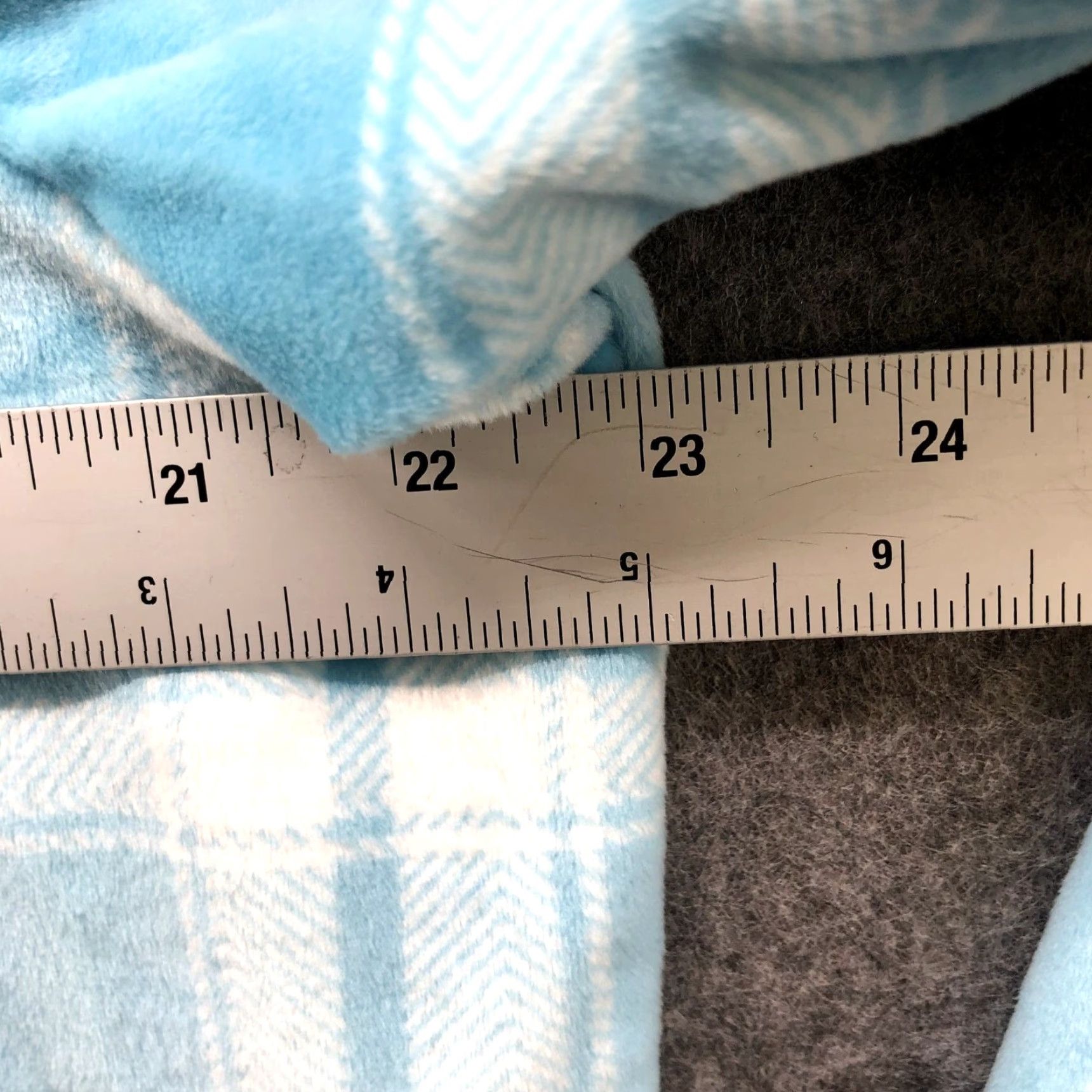 Croft & Barrow NWT Croft & Barrow Plush Lounge Sweatshirt Womens XL Blue Plaid Pajama Top Crew Neck Fleece Pajama Top Comfort Lounge Nightwear Size XL / US 12-14 / IT 48-50 - 7 Thumbnail