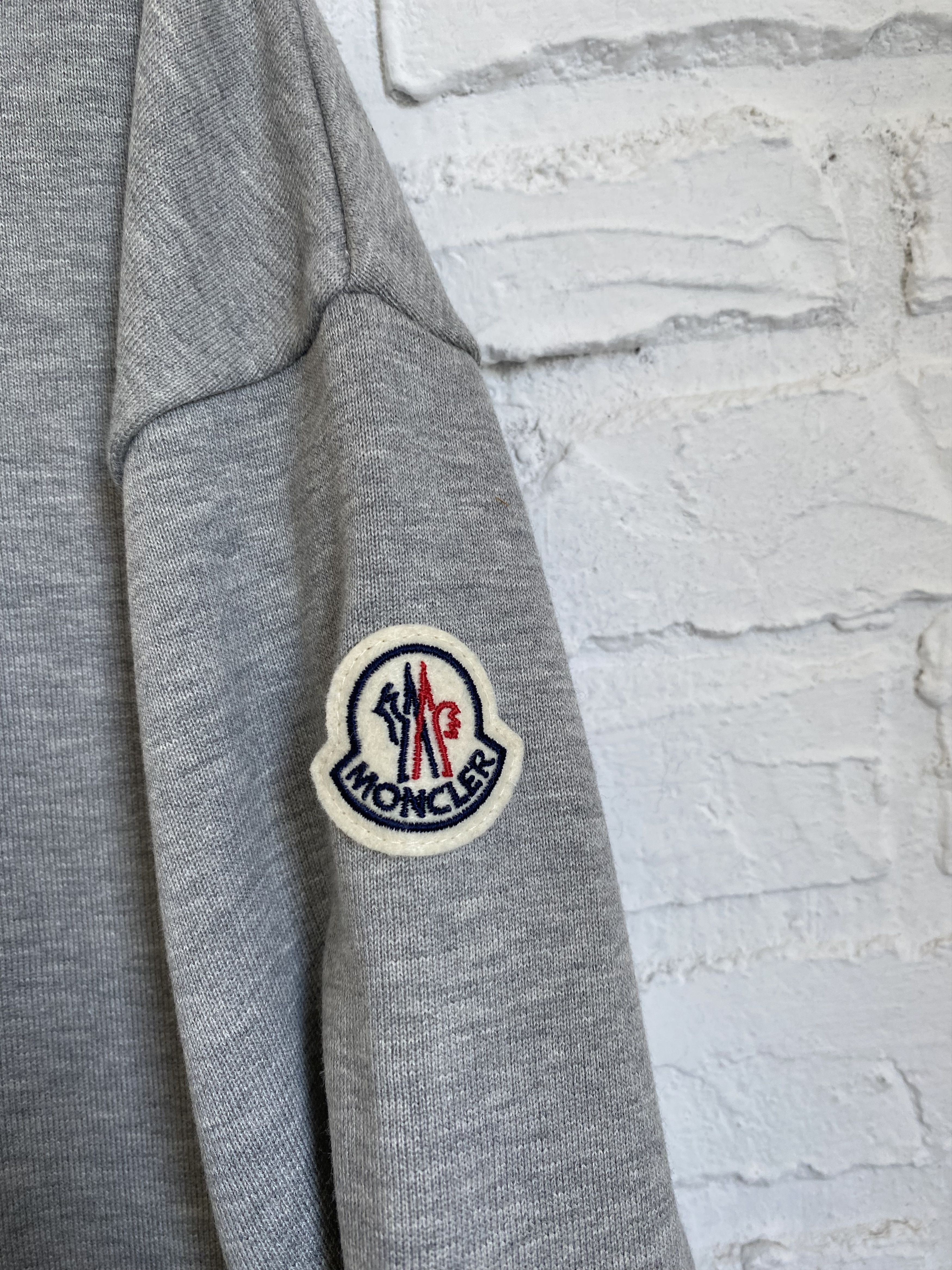 Moncler Moncler embroidered fur logo sweatshirt Size US L / EU 52-54 / 3 - 2 Thumbnail