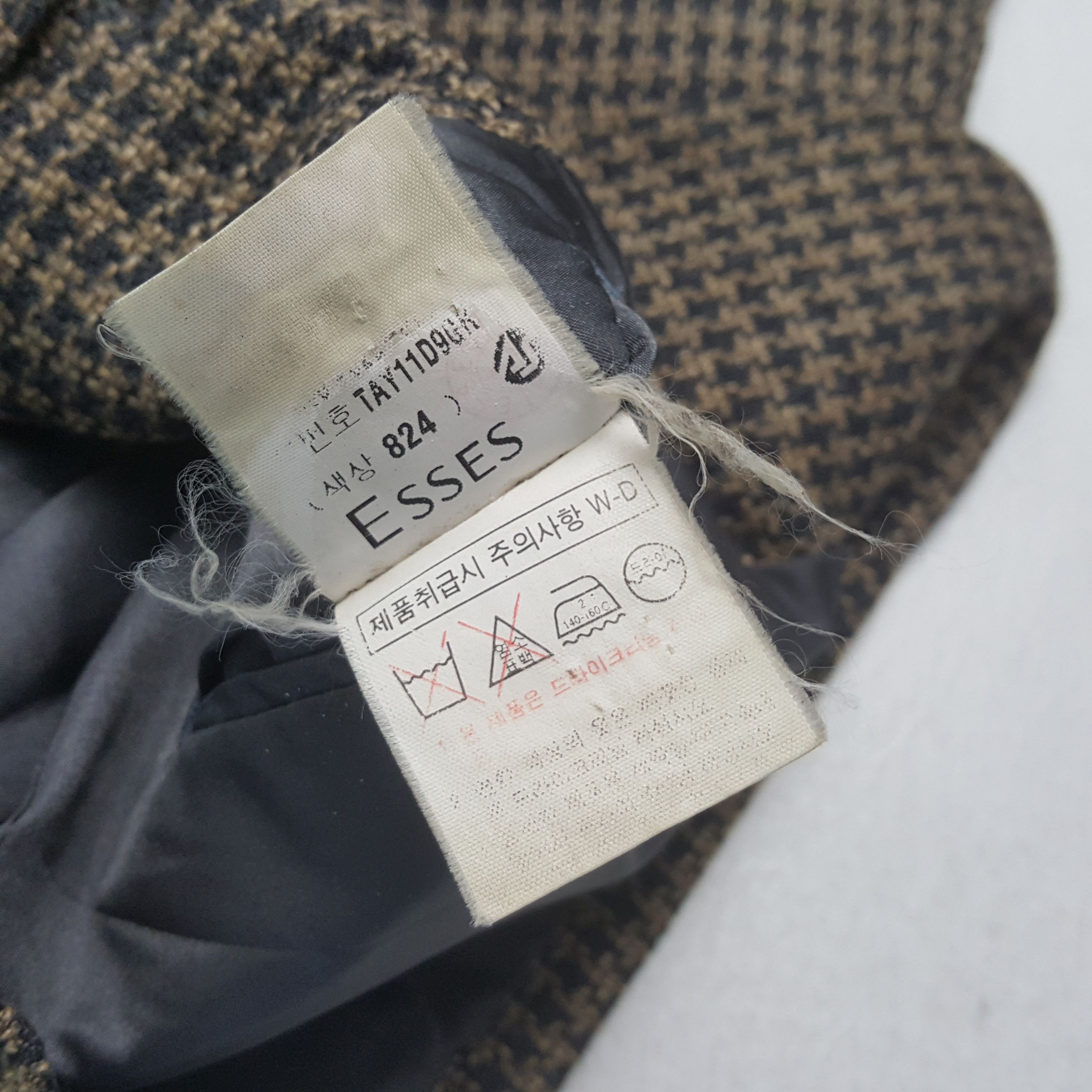 Yves Saint Laurent Vintage Yves Saint Lauren Luxury Heavy Coat RR5 Size US M / EU 48-50 / 2 - 7 Thumbnail