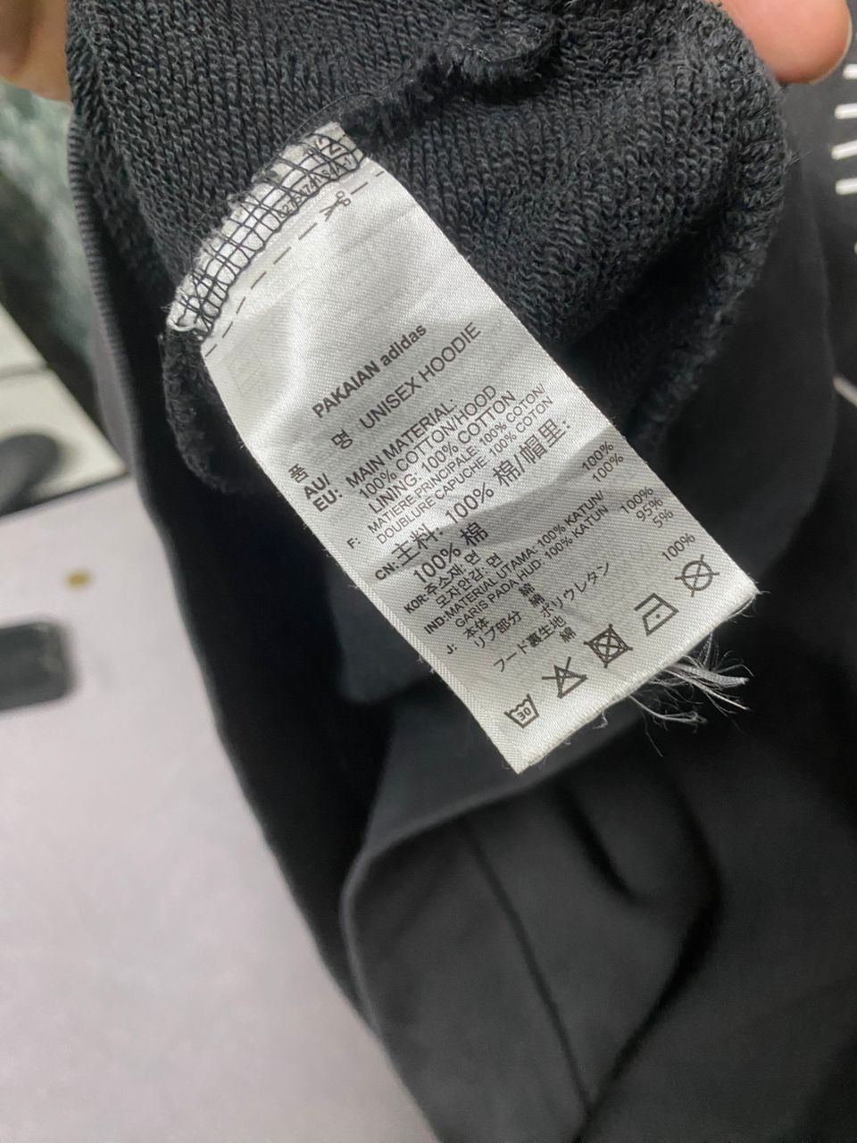 Adidas Vintage Adidas Unisex Hoodies Size US L / EU 52-54 / 3 - 12 Thumbnail