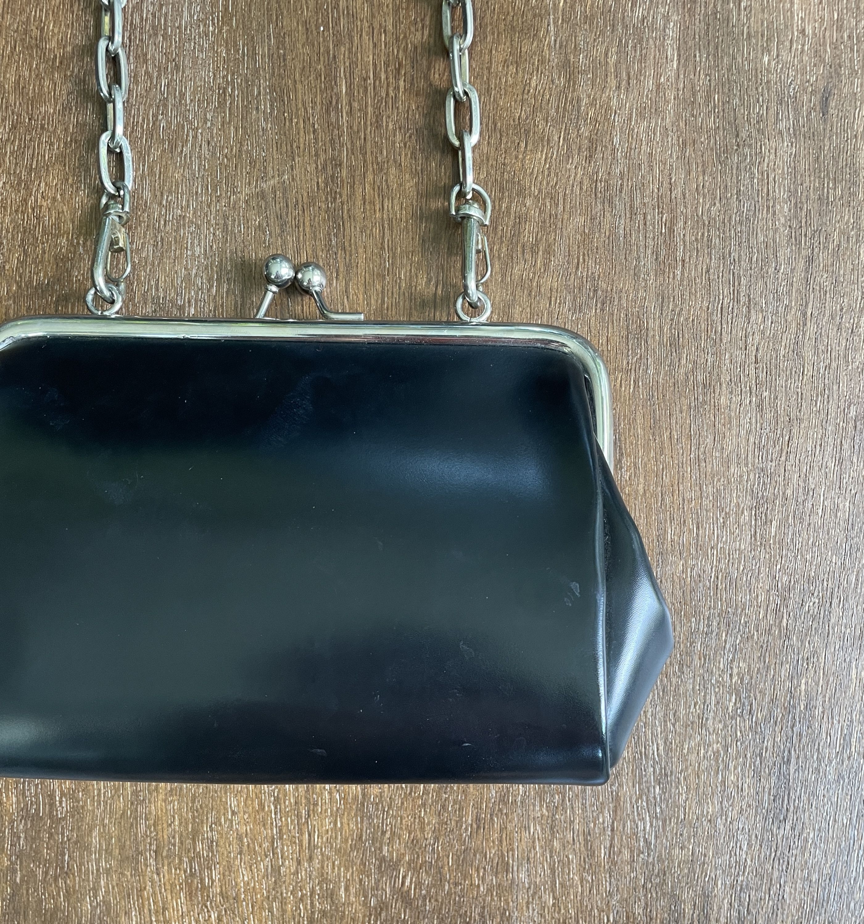 Comme des Garcons COMME des GARCONS Patent Leather Kiss Lock Chain Strapped Size ONE SIZE - 6 Thumbnail