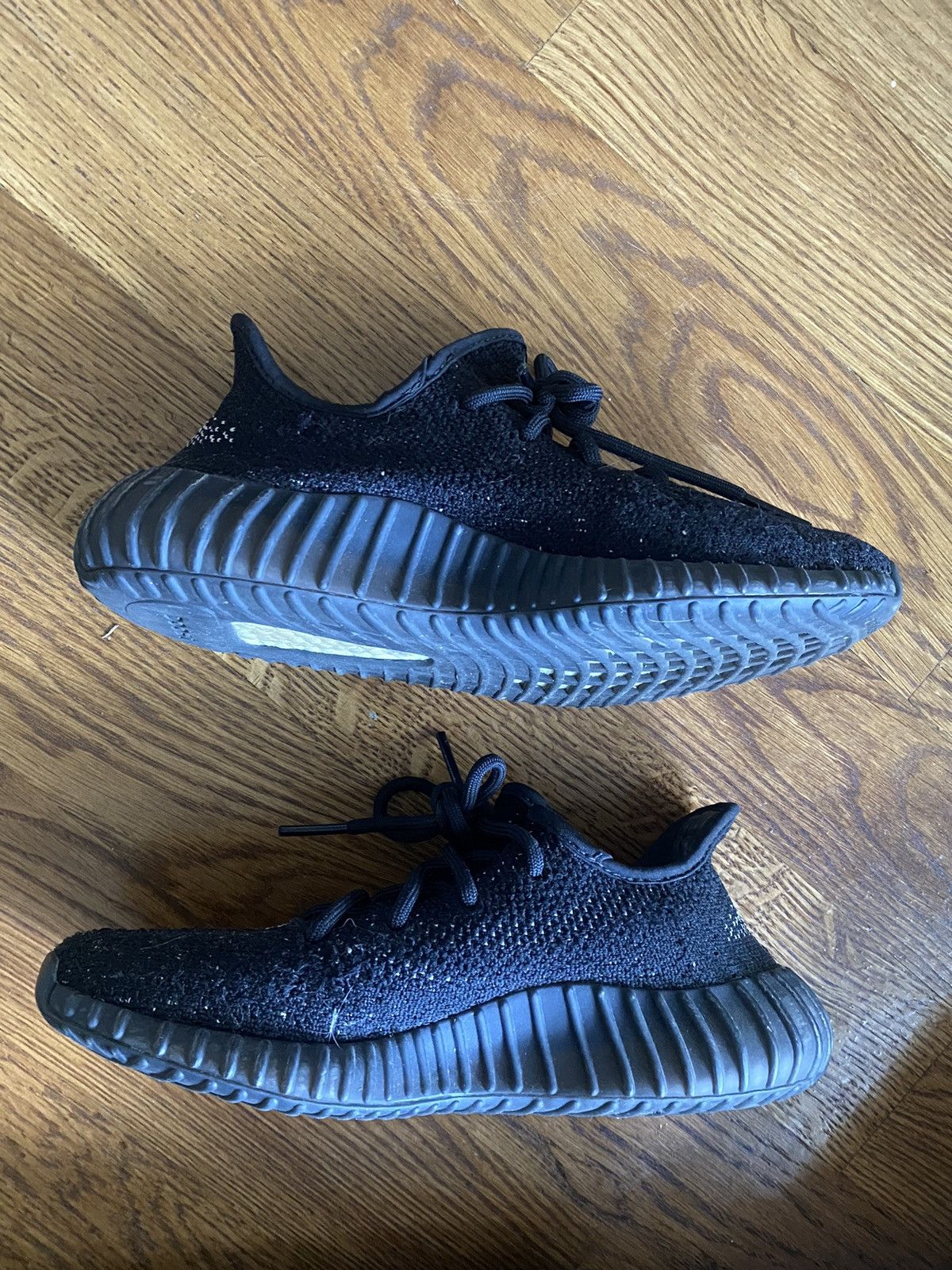 Adidas × Kanye West adidas YEEZY BOOST 350v2 Oreo Size US 6 / EU 39 - 2 Thumbnail
