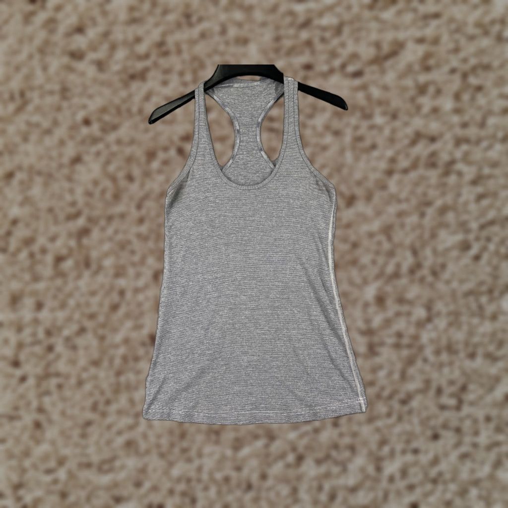 Lululemon Lululemon Shirt Women Tank Gray Sleeveless Gym Athleisure 4 Round Neck Pullover Casual Workwear Size S / US 4 / IT 40 - 1 Thumbnail
