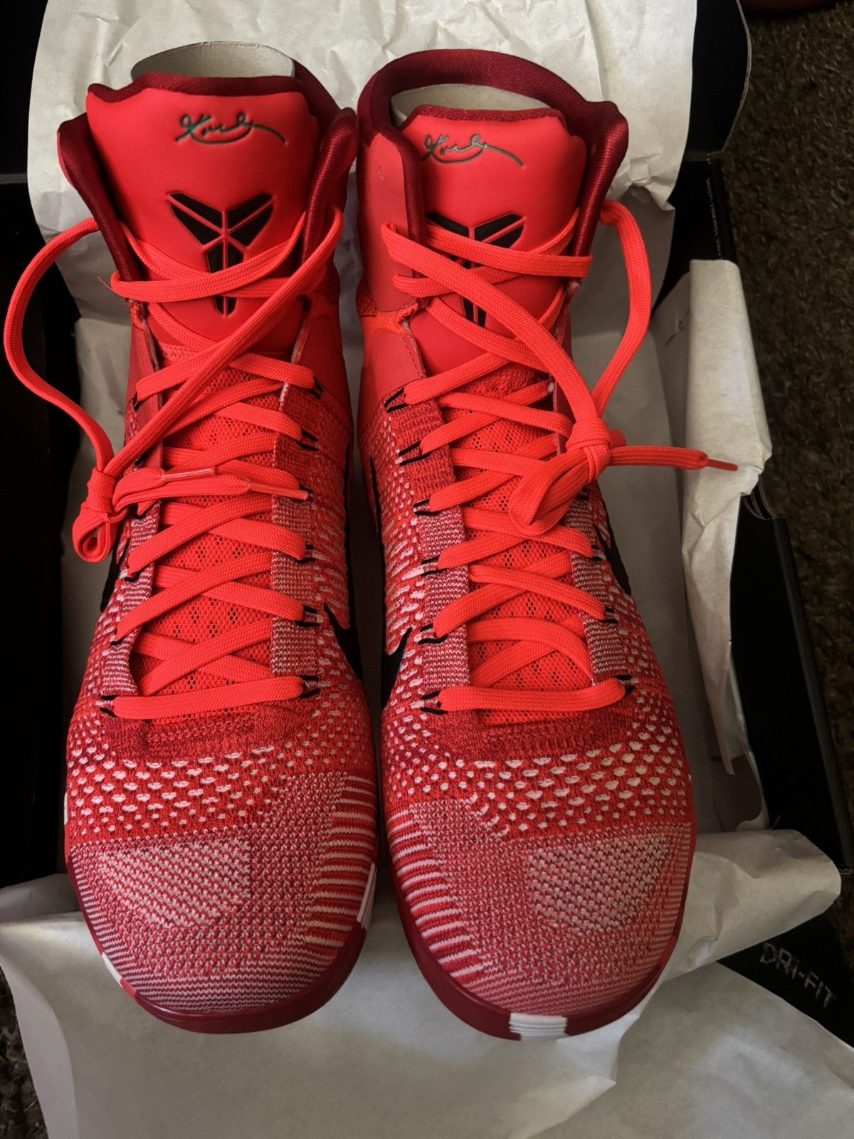 Nike Nike Kobe 9 Elite Protro Christmas Size US 12.5 / EU 45-46 - 5 Thumbnail