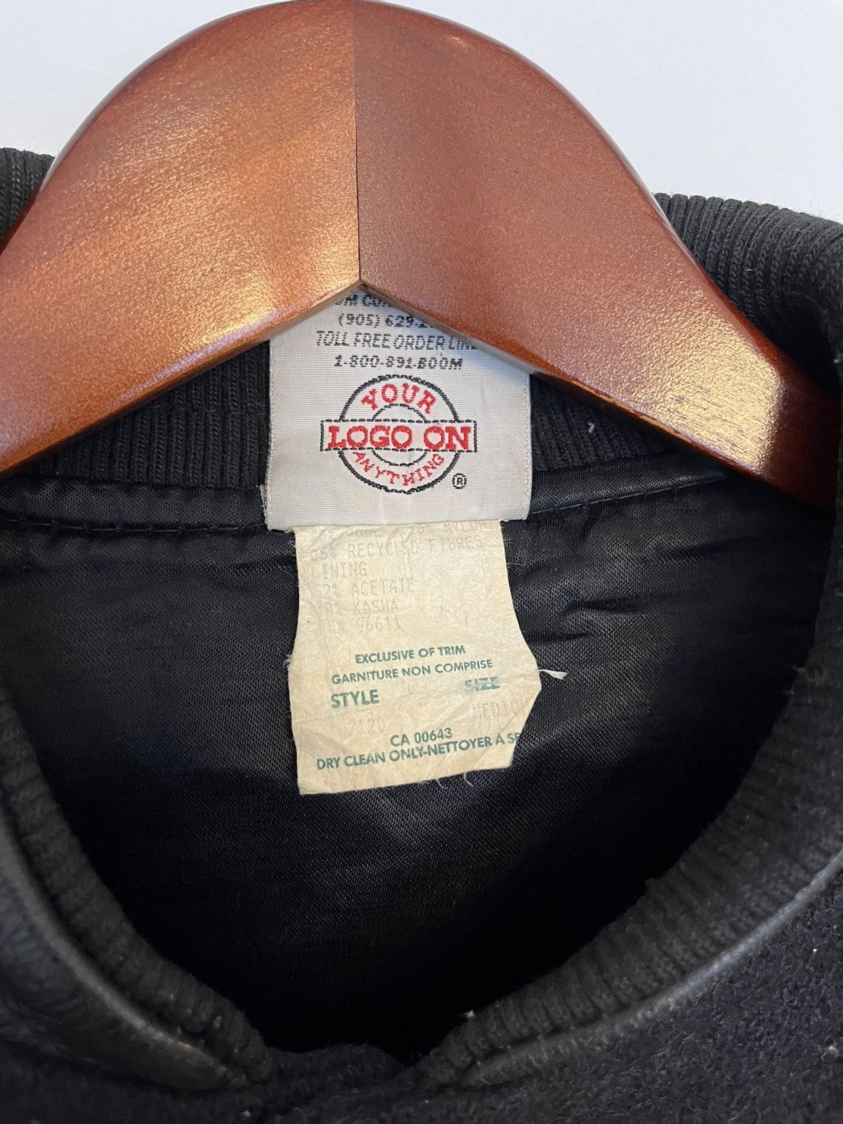 90’s avintage varsity jacket Casino Niagara Black leather