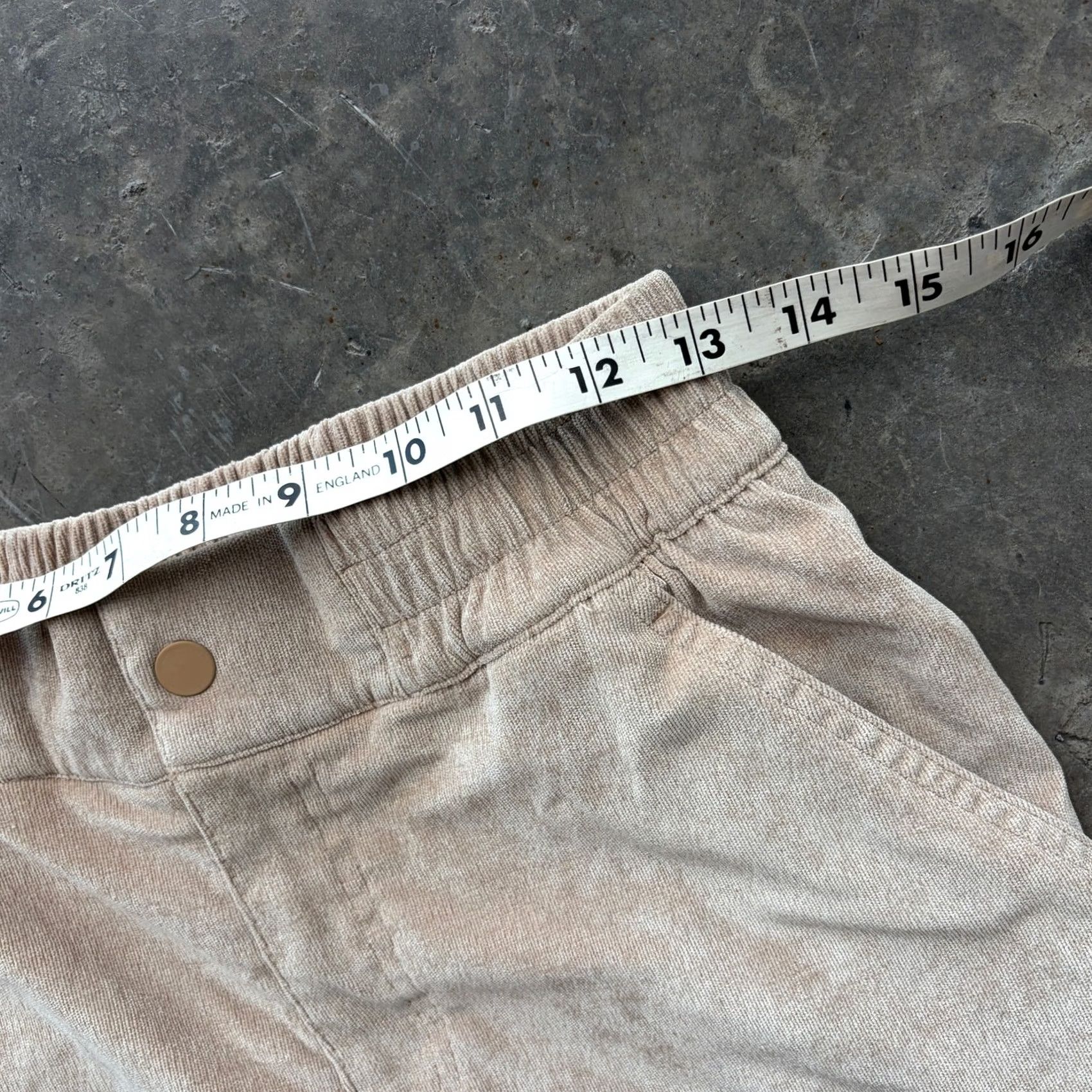 Jordan Brand VINTAGE Jordan Bran Velour Gold Wide Leg Flare Cargo Loose Fit Pants S Women Small Size 28" / US 6 / IT 42 - 4 Thumbnail